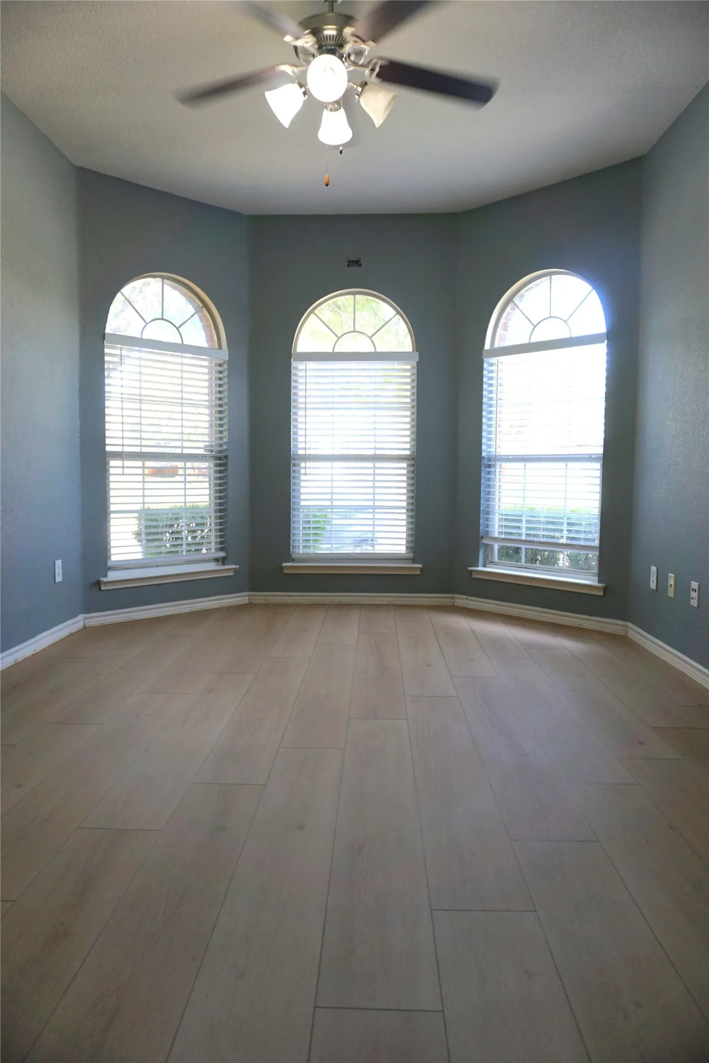 Single Family Residence For Rent in Collin County , 1413 Macrae Court, Allen, Texas 75013, 4 Bedroom, 2 Bathroom, 2 Garage spaces, 2,266 Sqft, built in 1999, mls#21396880, Real Estate Agent in Allen, Homes For Rent in Collin county, Homes For Rent in Allen, Realtor in Allen Texas, Real Estate Brokerage Independent Realty Texas, Luminita Cordes Realtor