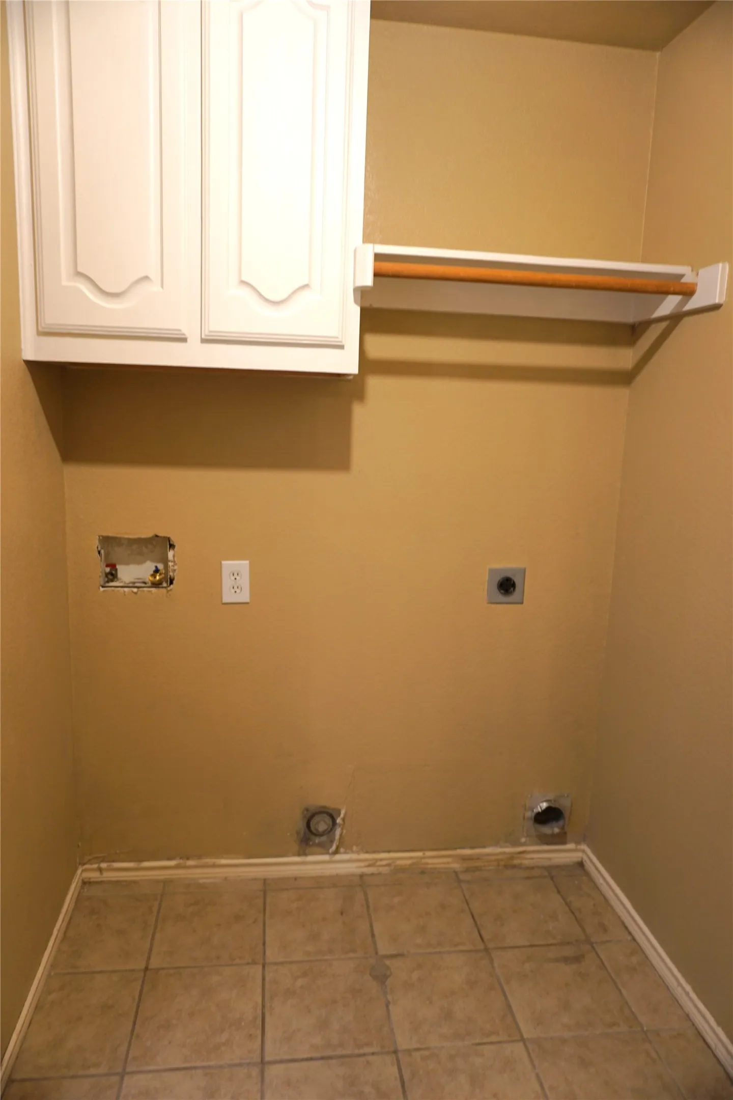 Single Family Residence For Rent in Collin County , 1413 Macrae Court, Allen, Texas 75013, 4 Bedroom, 2 Bathroom, 2 Garage spaces, 2,266 Sqft, built in 1999, mls#21396880, Real Estate Agent in Allen, Homes For Rent in Collin county, Homes For Rent in Allen, Realtor in Allen Texas, Real Estate Brokerage Independent Realty Texas, Luminita Cordes Realtor