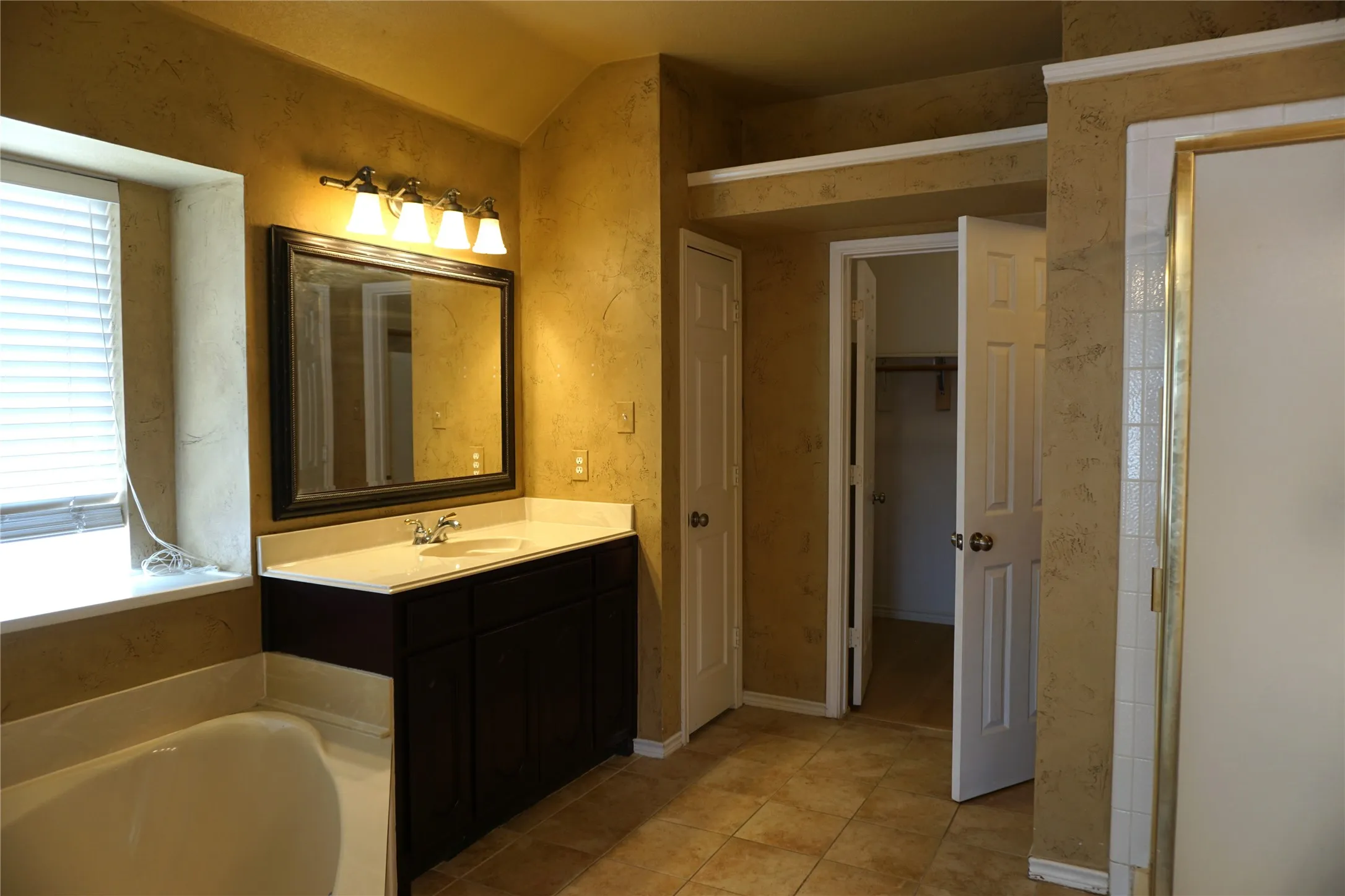 Single Family Residence For Rent in Collin County , 1413 Macrae Court, Allen, Texas 75013, 4 Bedroom, 2 Bathroom, 2 Garage spaces, 2,266 Sqft, built in 1999, mls#21396880, Real Estate Agent in Allen, Homes For Rent in Collin county, Homes For Rent in Allen, Realtor in Allen Texas, Real Estate Brokerage Independent Realty Texas, Luminita Cordes Realtor