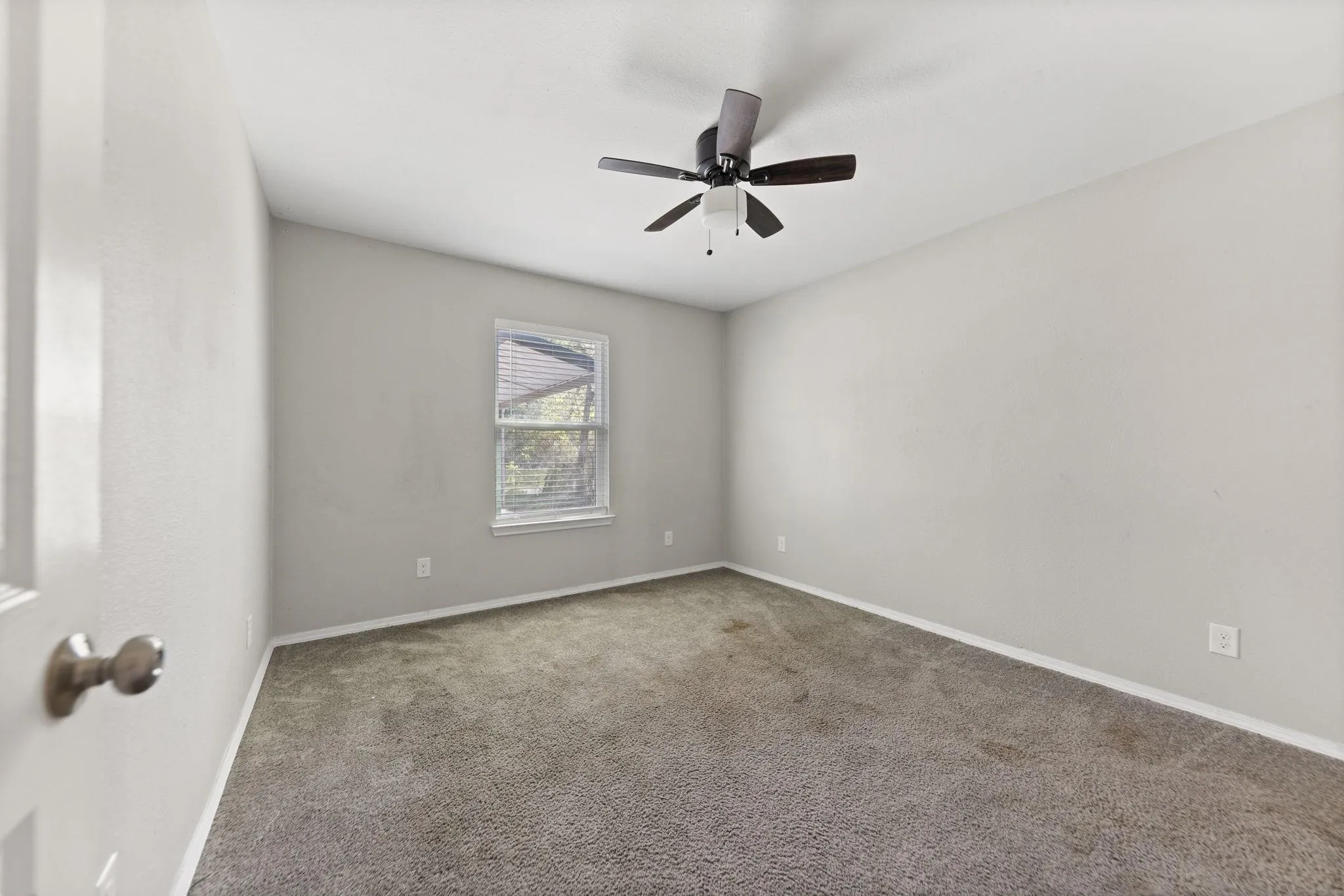 Single Family Residence For Sale in Fannin County , 805 S 4th Street, Bonham, Texas 75418, 3 Bedroom, 2 Bathroom, Garage spaces, 1,301 Sqft, built in 2022, mls#21395486, Real Estate Agent in Bonham, Homes For Sale in Fannin county, Homes For Sale in Bonham, Realtor in Bonham Texas, Real Estate Brokerage Independent Realty Texas, Luminita Cordes Realtor