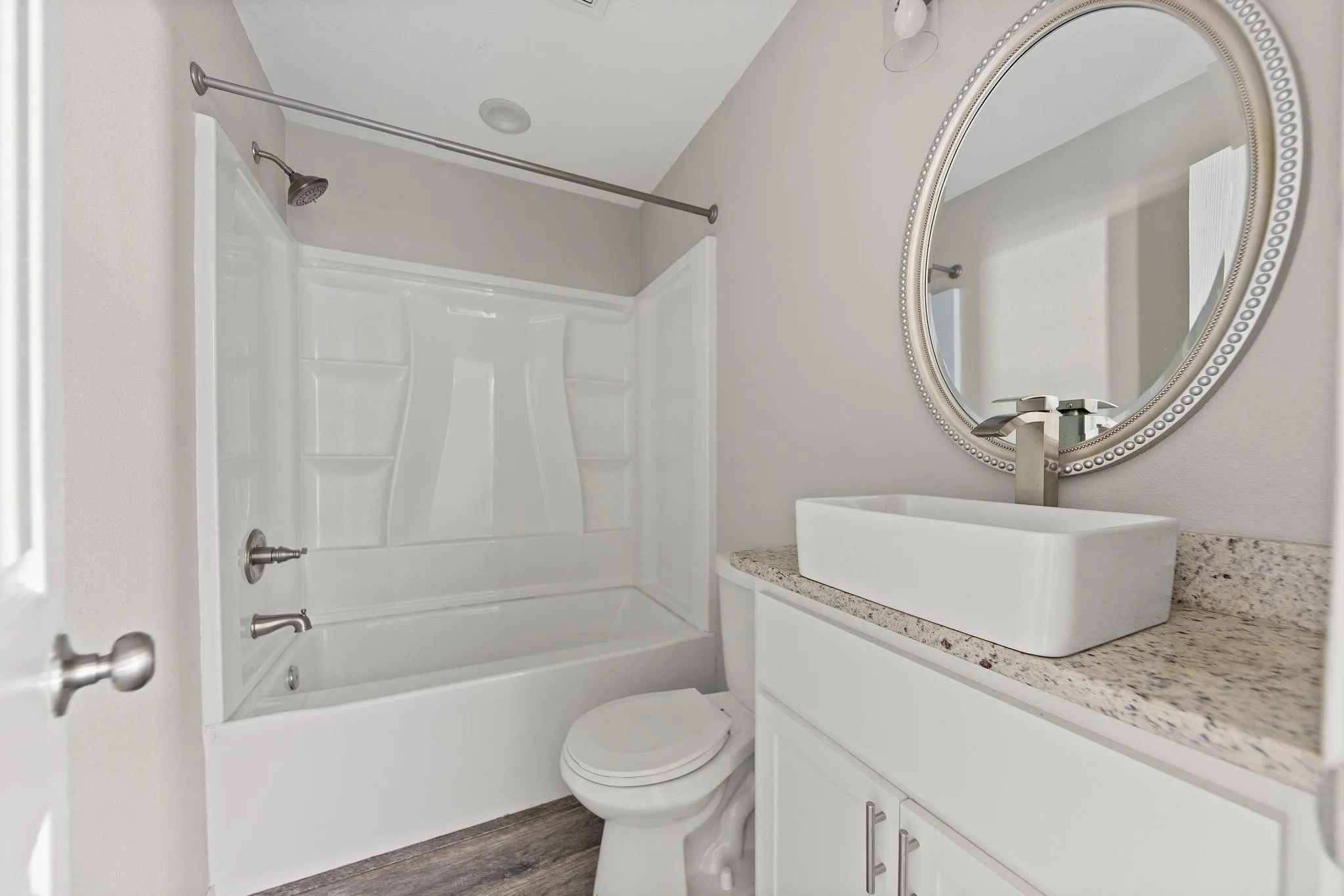 Single Family Residence For Sale in Fannin County , 805 S 4th Street, Bonham, Texas 75418, 3 Bedroom, 2 Bathroom, Garage spaces, 1,301 Sqft, built in 2022, mls#21395486, Real Estate Agent in Bonham, Homes For Sale in Fannin county, Homes For Sale in Bonham, Realtor in Bonham Texas, Real Estate Brokerage Independent Realty Texas, Luminita Cordes Realtor