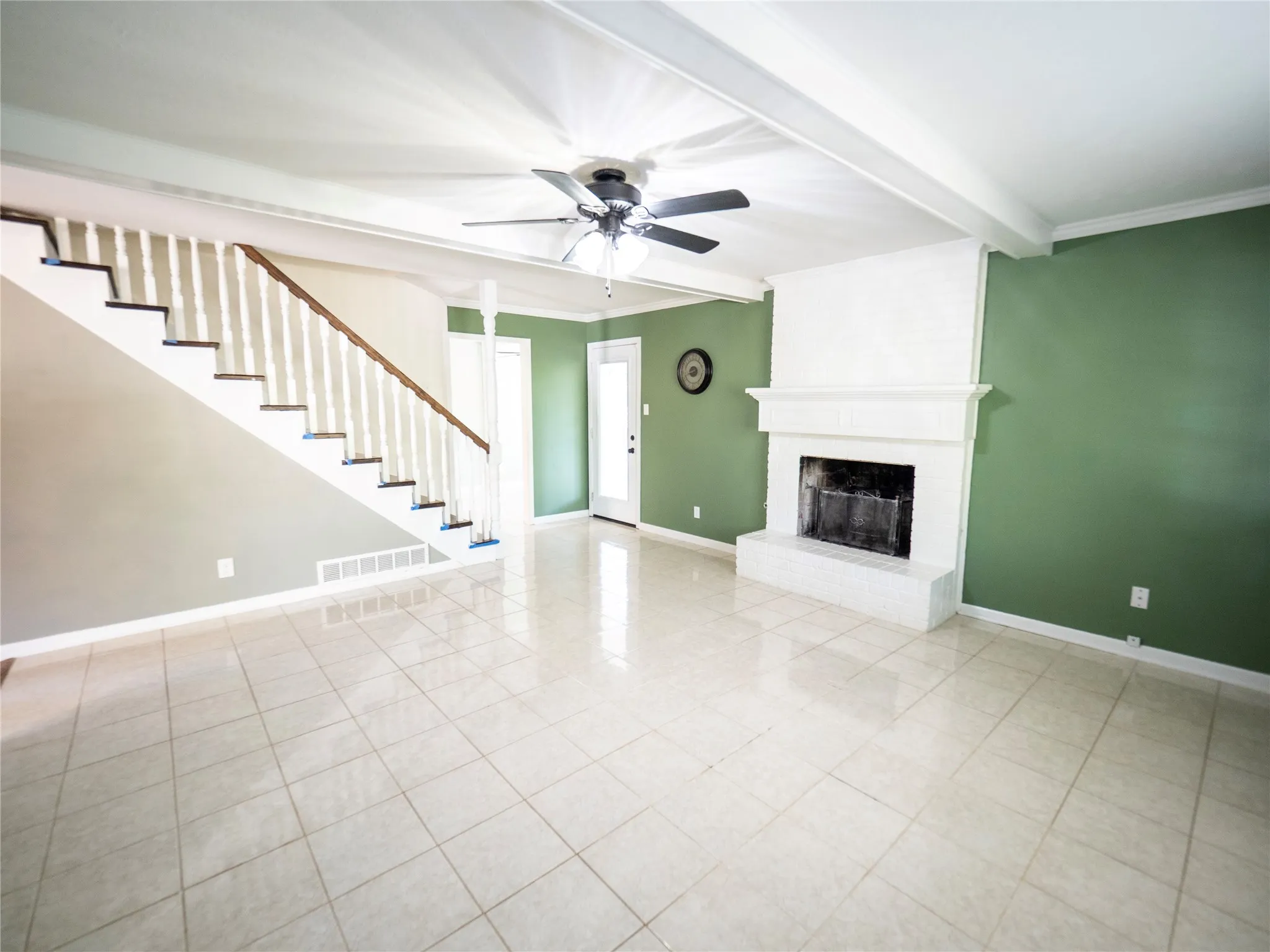 Single Family Residence For Sale in Tarrant County , 900 N Bowen Road, Arlington, Texas 76012, 3 Bedroom, 3 Bathroom, 2 Garage spaces, 1,910 Sqft, built in 1964, mls#21391191, Real Estate Agent in Arlington, Homes For Sale in Tarrant county, Homes For Sale in Arlington, Realtor in Arlington Texas, Real Estate Brokerage Independent Realty Texas, Luminita Cordes Realtor