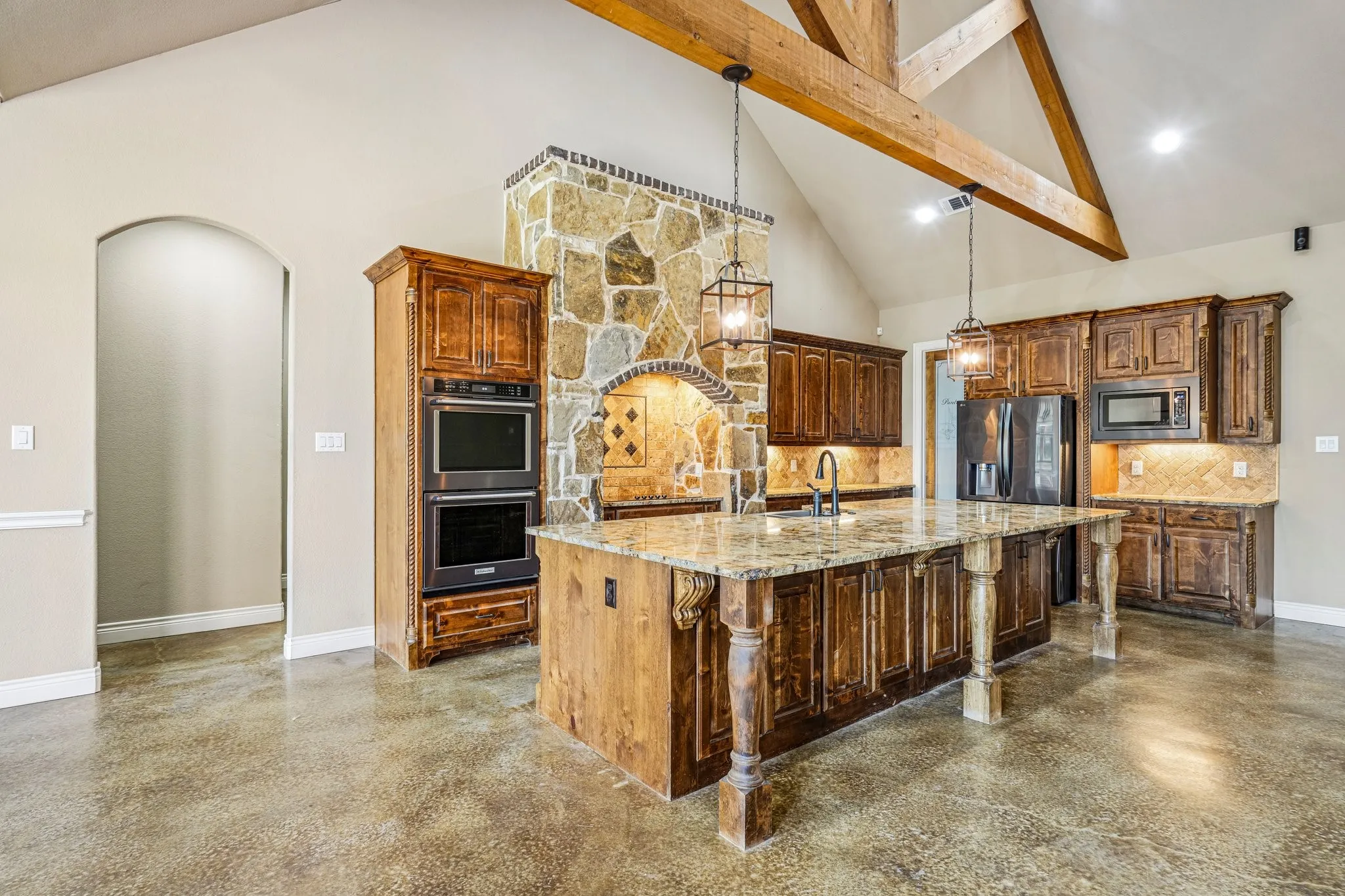 Single Family Residence For Sale in Hunt County , 5931 County Road 2560, Royse City, Texas 75189, 4 Bedroom, 4 Bathroom, 4 Garage spaces, 3,609 Sqft, built in 2017, mls#21393815, Real Estate Agent in Royse City, Homes For Sale in Hunt county, Homes For Sale in Royse City, Realtor in Royse City Texas, Real Estate Brokerage Independent Realty Texas, Luminita Cordes Realtor