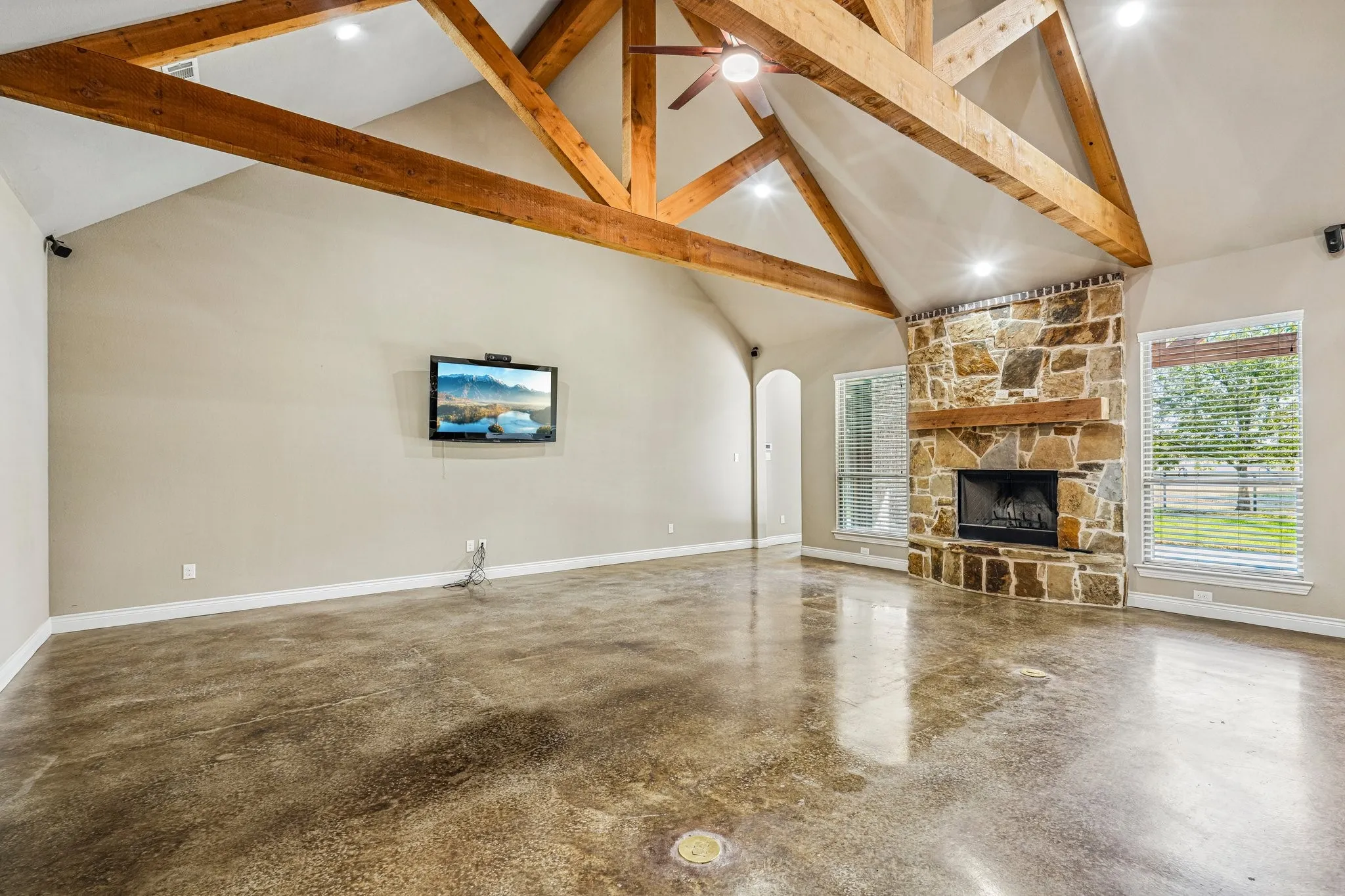 Single Family Residence For Sale in Hunt County , 5931 County Road 2560, Royse City, Texas 75189, 4 Bedroom, 4 Bathroom, 4 Garage spaces, 3,609 Sqft, built in 2017, mls#21393815, Real Estate Agent in Royse City, Homes For Sale in Hunt county, Homes For Sale in Royse City, Realtor in Royse City Texas, Real Estate Brokerage Independent Realty Texas, Luminita Cordes Realtor