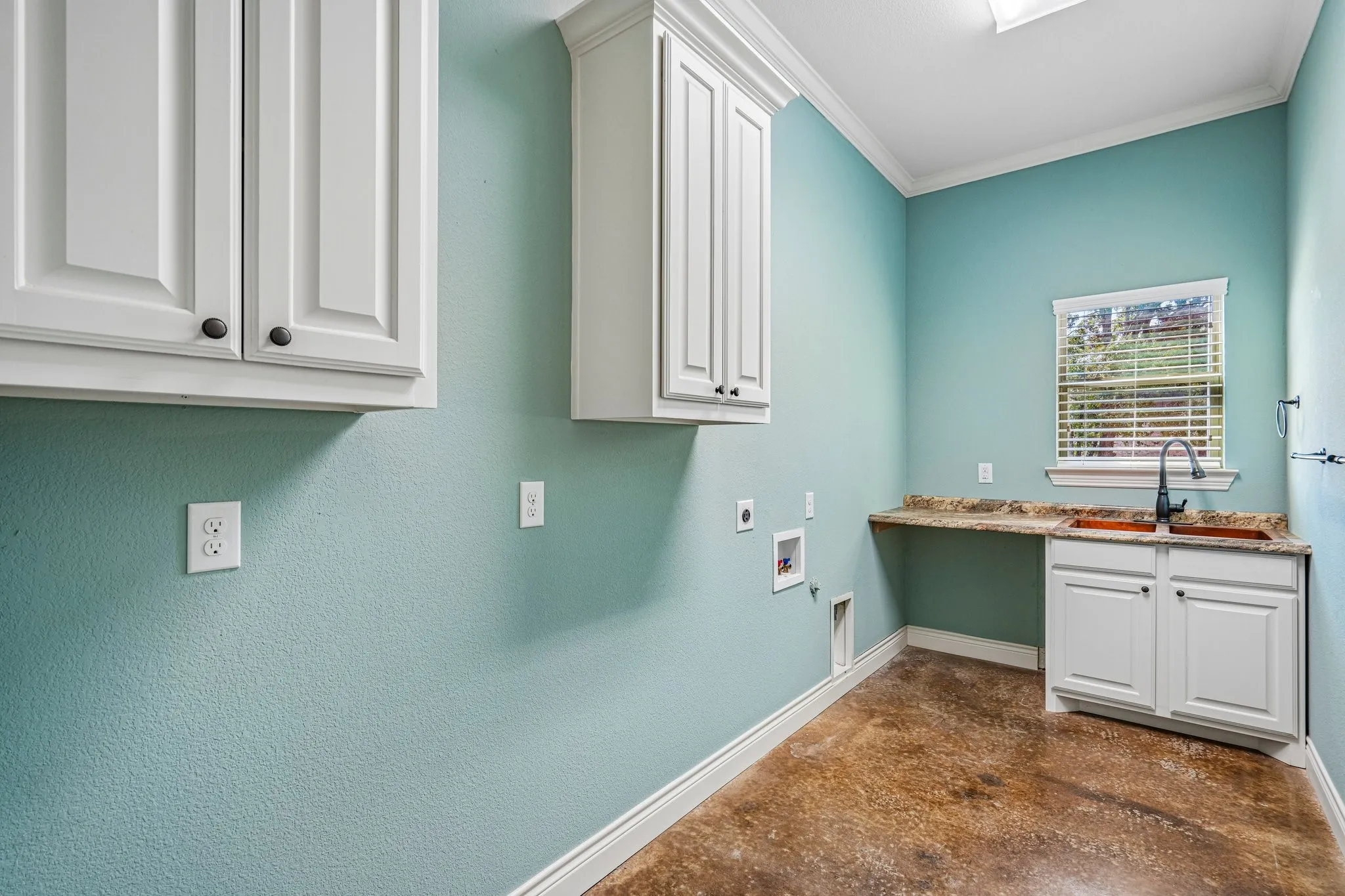Single Family Residence For Sale in Hunt County , 5931 County Road 2560, Royse City, Texas 75189, 4 Bedroom, 4 Bathroom, 4 Garage spaces, 3,609 Sqft, built in 2017, mls#21393815, Real Estate Agent in Royse City, Homes For Sale in Hunt county, Homes For Sale in Royse City, Realtor in Royse City Texas, Real Estate Brokerage Independent Realty Texas, Luminita Cordes Realtor