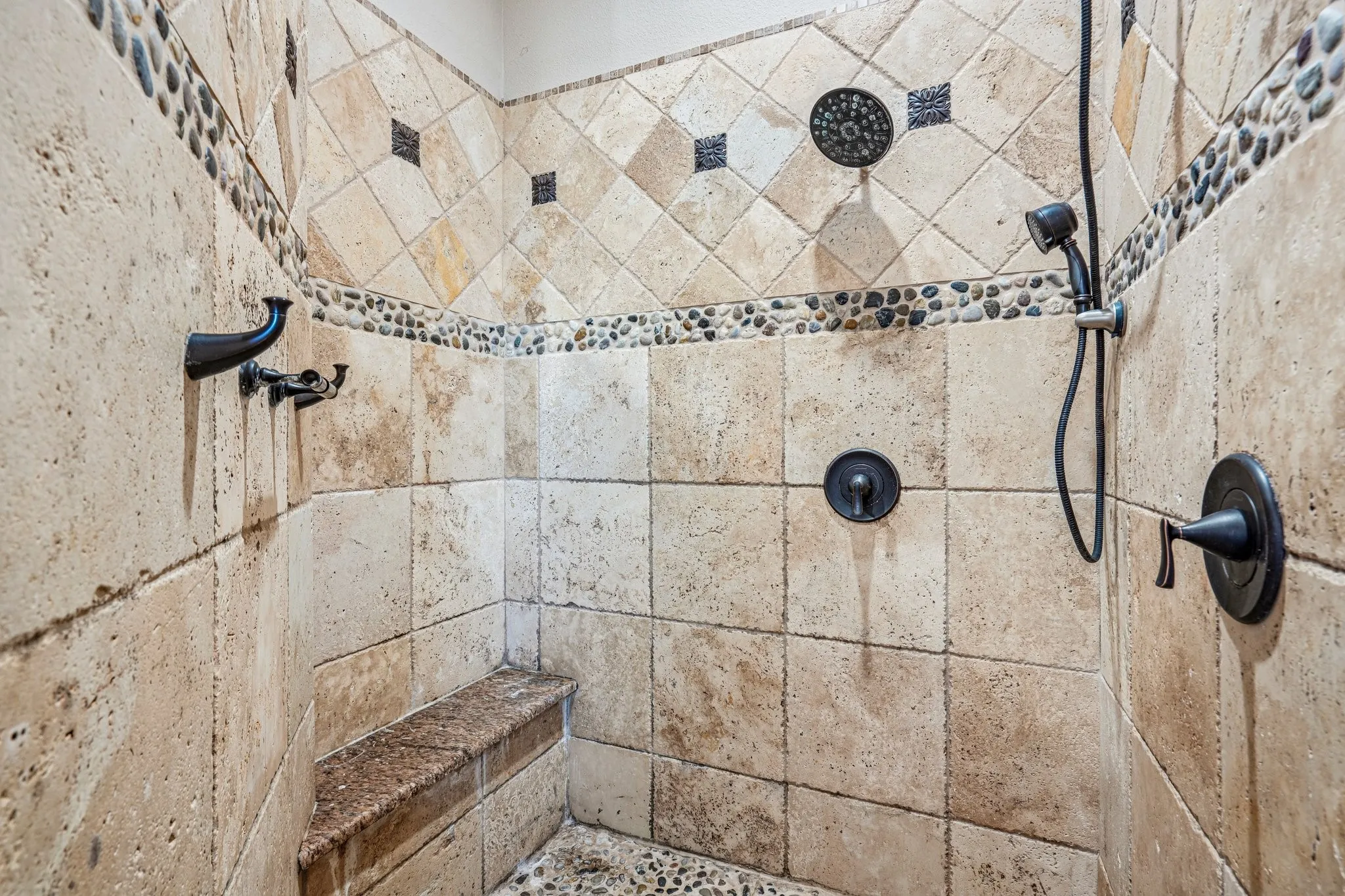 Single Family Residence For Sale in Hunt County , 5931 County Road 2560, Royse City, Texas 75189, 4 Bedroom, 4 Bathroom, 4 Garage spaces, 3,609 Sqft, built in 2017, mls#21393815, Real Estate Agent in Royse City, Homes For Sale in Hunt county, Homes For Sale in Royse City, Realtor in Royse City Texas, Real Estate Brokerage Independent Realty Texas, Luminita Cordes Realtor