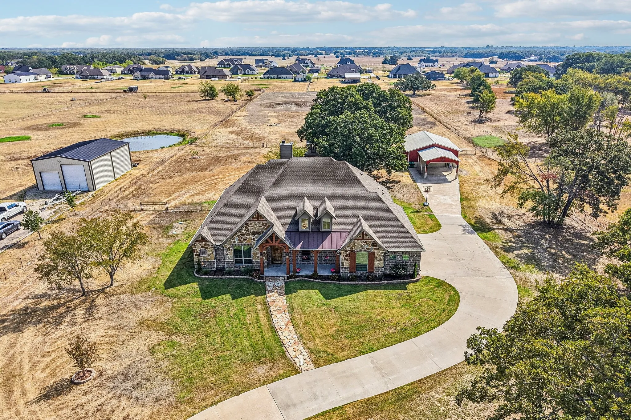 Single Family Residence For Sale in Hunt County , 5931 County Road 2560, Royse City, Texas 75189, 4 Bedroom, 4 Bathroom, 4 Garage spaces, 3,609 Sqft, built in 2017, mls#21393815, Real Estate Agent in Royse City, Homes For Sale in Hunt county, Homes For Sale in Royse City, Realtor in Royse City Texas, Real Estate Brokerage Independent Realty Texas, Luminita Cordes Realtor