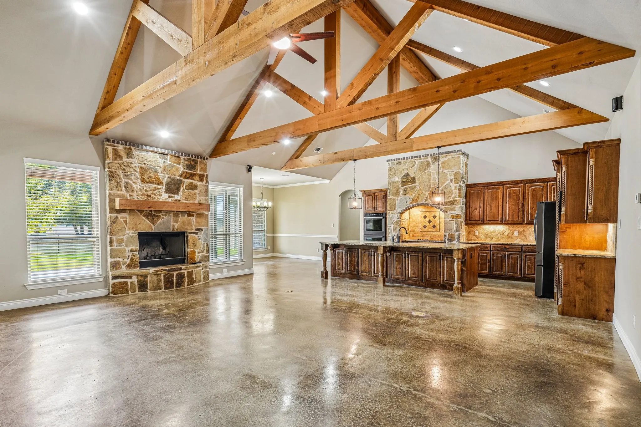Single Family Residence For Sale in Hunt County , 5931 County Road 2560, Royse City, Texas 75189, 4 Bedroom, 4 Bathroom, 4 Garage spaces, 3,609 Sqft, built in 2017, mls#21393815, Real Estate Agent in Royse City, Homes For Sale in Hunt county, Homes For Sale in Royse City, Realtor in Royse City Texas, Real Estate Brokerage Independent Realty Texas, Luminita Cordes Realtor
