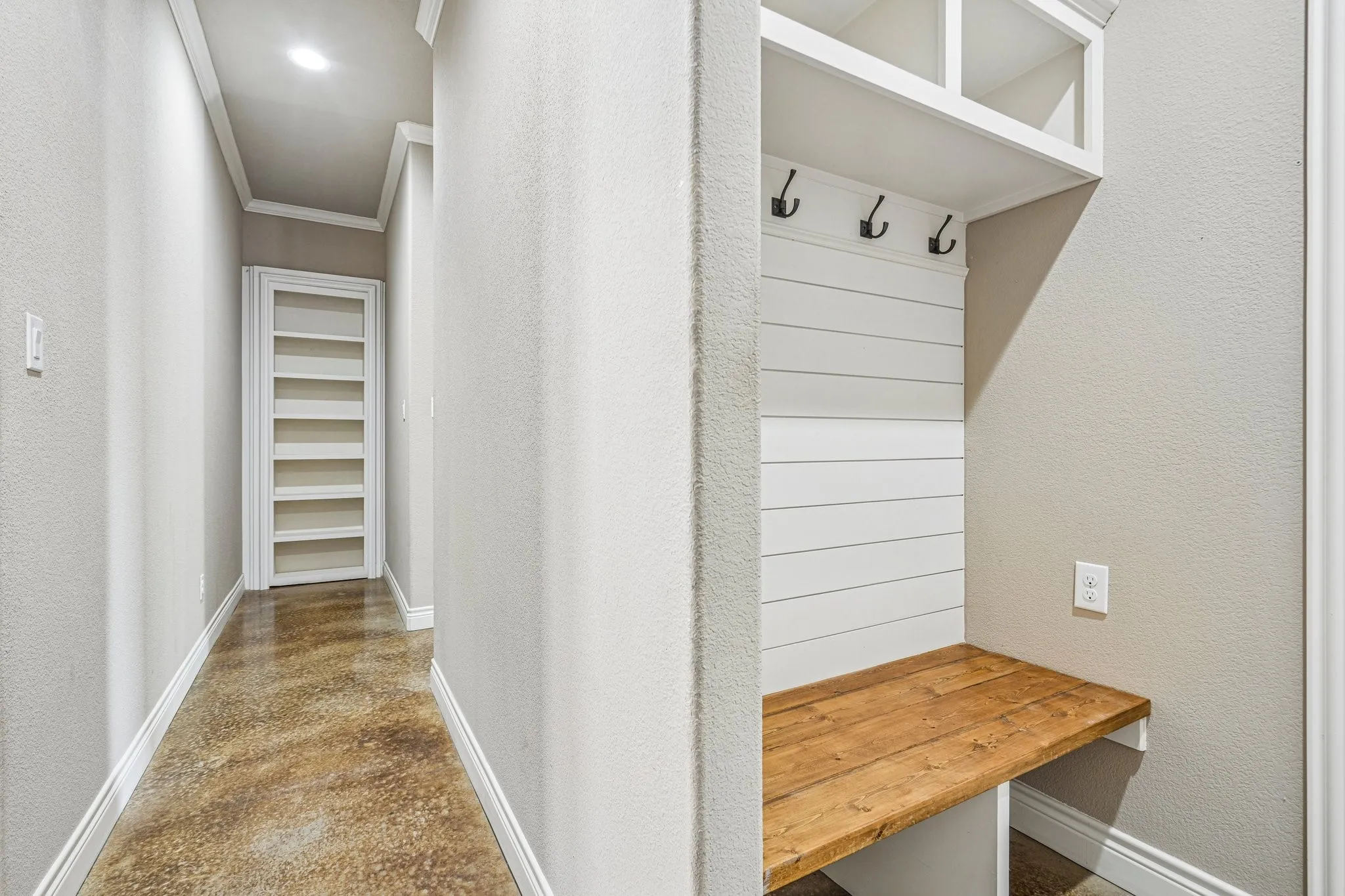 Single Family Residence For Sale in Hunt County , 5931 County Road 2560, Royse City, Texas 75189, 4 Bedroom, 4 Bathroom, 4 Garage spaces, 3,609 Sqft, built in 2017, mls#21393815, Real Estate Agent in Royse City, Homes For Sale in Hunt county, Homes For Sale in Royse City, Realtor in Royse City Texas, Real Estate Brokerage Independent Realty Texas, Luminita Cordes Realtor