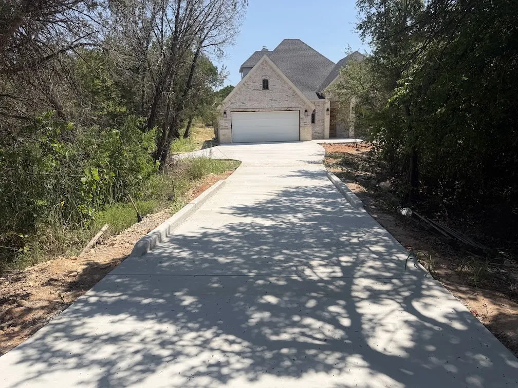 Single Family Residence For Rent in Hood County , 4011 Ponca Drive, Granbury, Texas 76048, 3 Bedroom, 3 Bathroom, 2 Garage spaces, 2,596 Sqft, built in 2026, mls#21396891, Real Estate Agent in Granbury, Homes For Rent in Hood county, Homes For Rent in Granbury, Realtor in Granbury Texas, Real Estate Brokerage Independent Realty Texas, Luminita Cordes Realtor