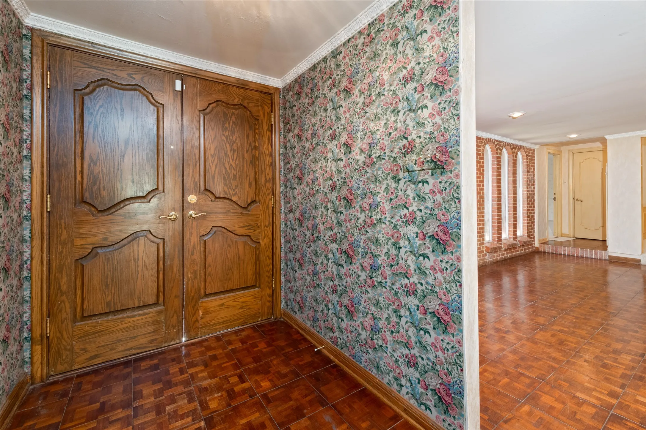 Single Family Residence For Sale in Taylor County , 15 Ninth Hole Street, Abilene, Texas 79603, 4 Bedroom, 5 Bathroom, 5 Garage spaces, 4,625 Sqft, built in 1960, mls#21396854, Real Estate Agent in Abilene, Homes For Sale in Taylor county, Homes For Sale in Abilene, Realtor in Abilene Texas, Real Estate Brokerage Independent Realty Texas, Luminita Cordes Realtor