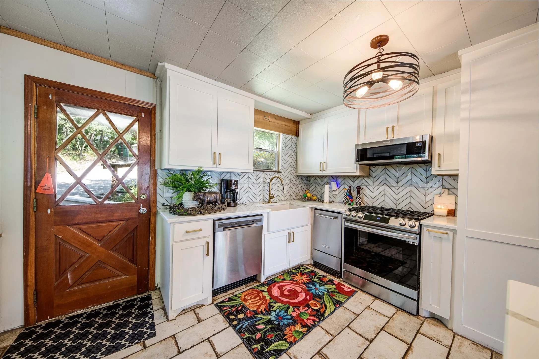 Single Family Residence For Rent in Wise County , 402 Aqua Way, Lake Bridgeport, Texas 76426, 2 Bedroom, 2 Bathroom, Garage spaces, 1,200 Sqft, built in 1995, mls#21396893, Real Estate Agent in Lake Bridgeport, Homes For Rent in Wise county, Homes For Rent in Lake Bridgeport, Realtor in Lake Bridgeport Texas, Real Estate Brokerage Independent Realty Texas, Luminita Cordes Realtor