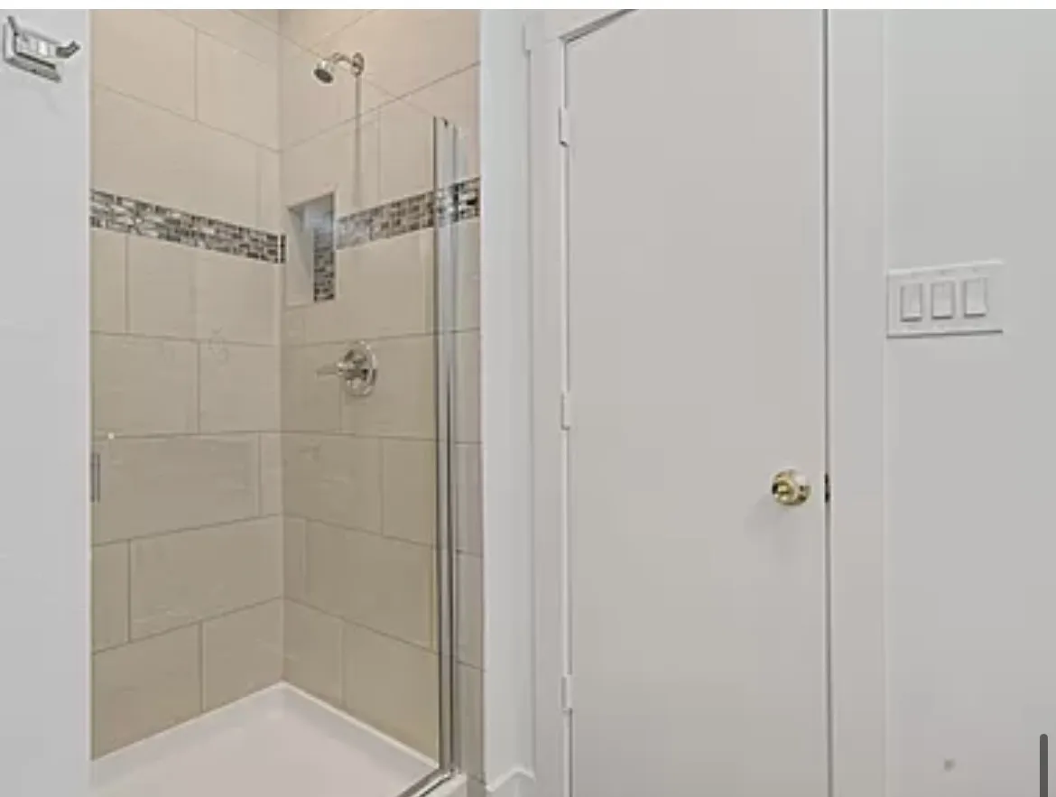 Townhouse For Rent in Dallas County , 4703 Columbia Avenue 104, Dallas, Texas 75226, 2 Bedroom, 3 Bathroom, 2 Garage spaces, 1,644 Sqft, built in 2018, mls#21396897, Real Estate Agent in Dallas, Homes For Rent in Dallas county, Homes For Rent in Dallas, Realtor in Dallas Texas, Real Estate Brokerage Independent Realty Texas, Luminita Cordes Realtor