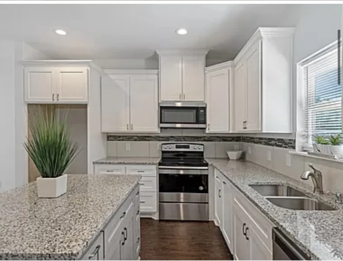 Townhouse For Rent in Dallas County , 4703 Columbia Avenue 104, Dallas, Texas 75226, 2 Bedroom, 3 Bathroom, 2 Garage spaces, 1,644 Sqft, built in 2018, mls#21396897, Real Estate Agent in Dallas, Homes For Rent in Dallas county, Homes For Rent in Dallas, Realtor in Dallas Texas, Real Estate Brokerage Independent Realty Texas, Luminita Cordes Realtor