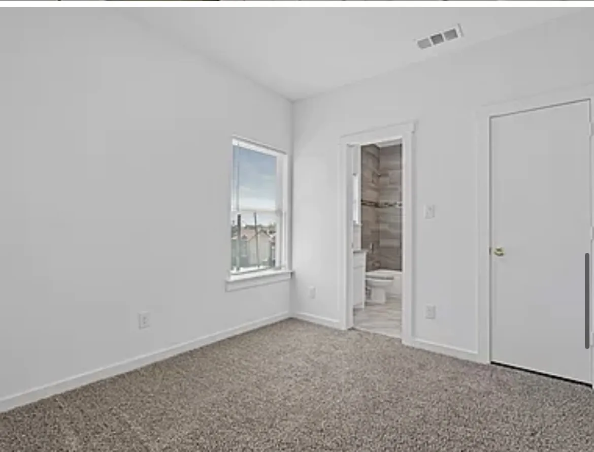 Townhouse For Rent in Dallas County , 4703 Columbia Avenue 104, Dallas, Texas 75226, 2 Bedroom, 3 Bathroom, 2 Garage spaces, 1,644 Sqft, built in 2018, mls#21396897, Real Estate Agent in Dallas, Homes For Rent in Dallas county, Homes For Rent in Dallas, Realtor in Dallas Texas, Real Estate Brokerage Independent Realty Texas, Luminita Cordes Realtor