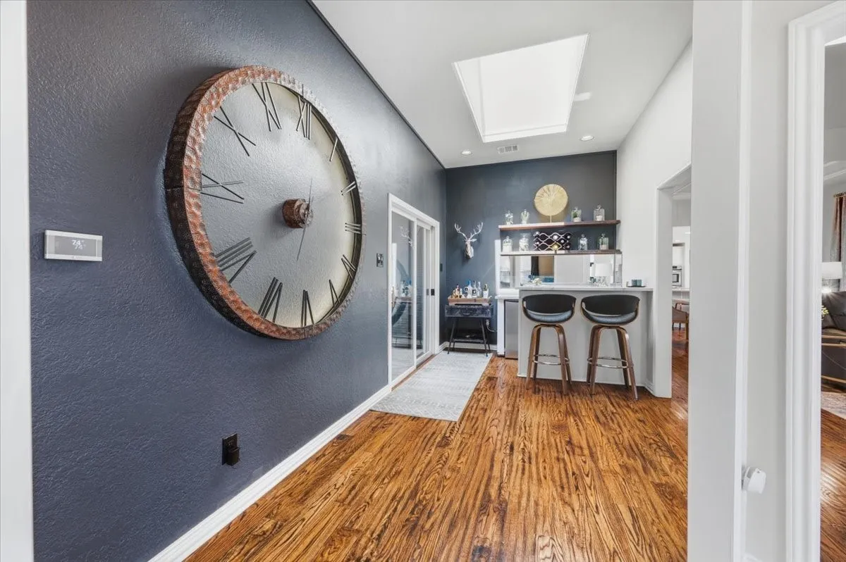 Single Family Residence For Sale in Tarrant County , 3908 Woodstock Drive, Colleyville, Texas 76034, 4 Bedroom, 3 Bathroom, 2 Garage spaces, 3,217 Sqft, built in 1985, mls#21395531, Real Estate Agent in Colleyville, Homes For Sale in Tarrant county, Homes For Sale in Colleyville, Realtor in Colleyville Texas, Real Estate Brokerage Independent Realty Texas, Luminita Cordes Realtor