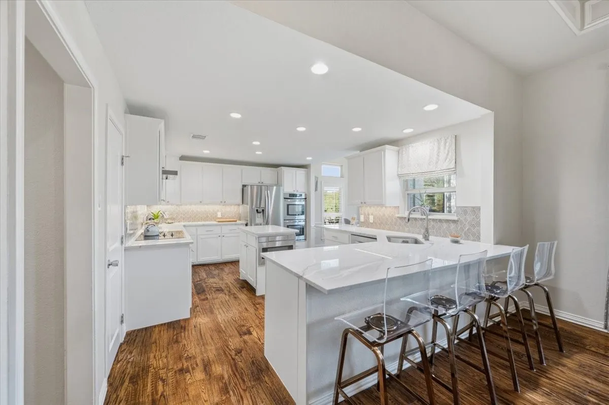 Single Family Residence For Sale in Tarrant County , 3908 Woodstock Drive, Colleyville, Texas 76034, 4 Bedroom, 3 Bathroom, 2 Garage spaces, 3,217 Sqft, built in 1985, mls#21395531, Real Estate Agent in Colleyville, Homes For Sale in Tarrant county, Homes For Sale in Colleyville, Realtor in Colleyville Texas, Real Estate Brokerage Independent Realty Texas, Luminita Cordes Realtor