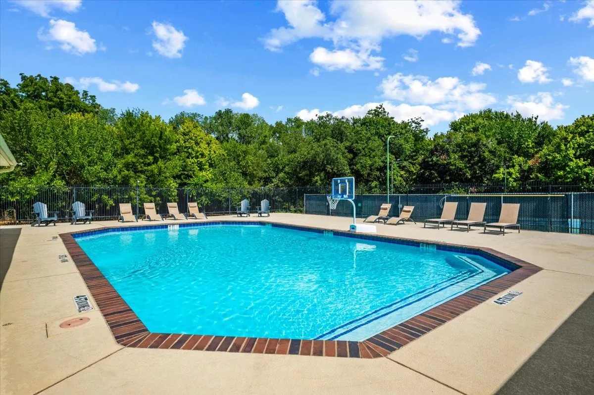 Single Family Residence For Sale in Tarrant County , 3908 Woodstock Drive, Colleyville, Texas 76034, 4 Bedroom, 3 Bathroom, 2 Garage spaces, 3,217 Sqft, built in 1985, mls#21395531, Real Estate Agent in Colleyville, Homes For Sale in Tarrant county, Homes For Sale in Colleyville, Realtor in Colleyville Texas, Real Estate Brokerage Independent Realty Texas, Luminita Cordes Realtor