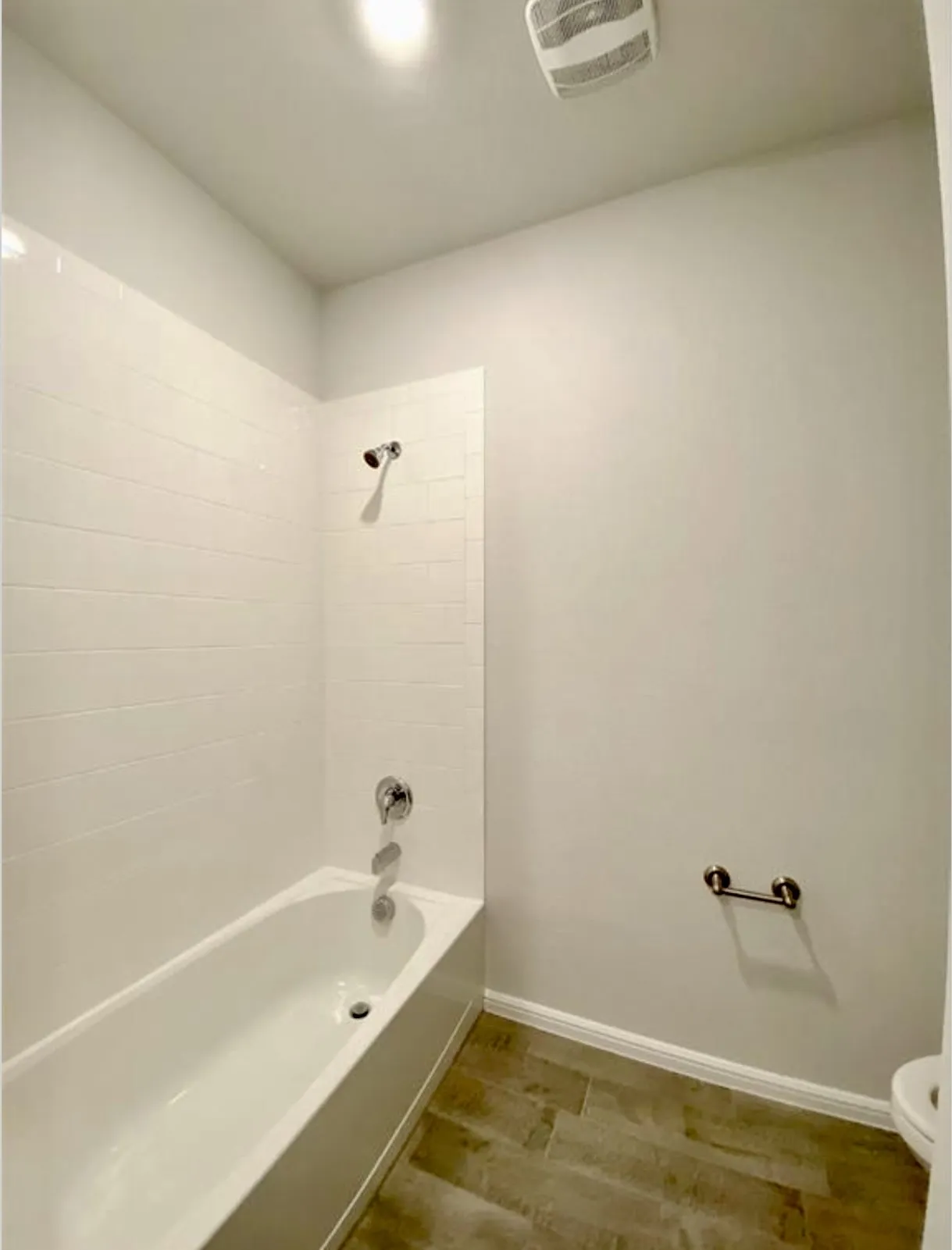 Single Family Residence For Rent in Tarrant County , 9717 Hickory Knob Drive, Fort Worth, Texas 76108, 5 Bedroom, 2 Bathroom, 2 Garage spaces, 2,133 Sqft, built in 2021, mls#21396898, Real Estate Agent in Fort Worth, Homes For Rent in Tarrant county, Homes For Rent in Fort Worth, Realtor in Fort Worth Texas, Real Estate Brokerage Independent Realty Texas, Luminita Cordes Realtor