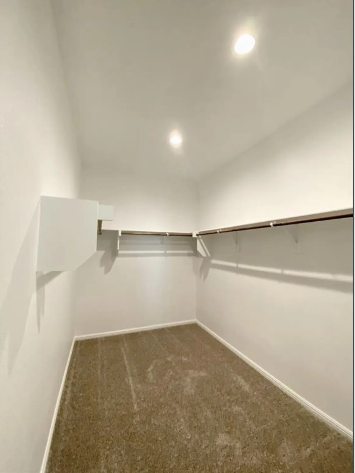 Single Family Residence For Rent in Tarrant County , 9717 Hickory Knob Drive, Fort Worth, Texas 76108, 5 Bedroom, 2 Bathroom, 2 Garage spaces, 2,133 Sqft, built in 2021, mls#21396898, Real Estate Agent in Fort Worth, Homes For Rent in Tarrant county, Homes For Rent in Fort Worth, Realtor in Fort Worth Texas, Real Estate Brokerage Independent Realty Texas, Luminita Cordes Realtor