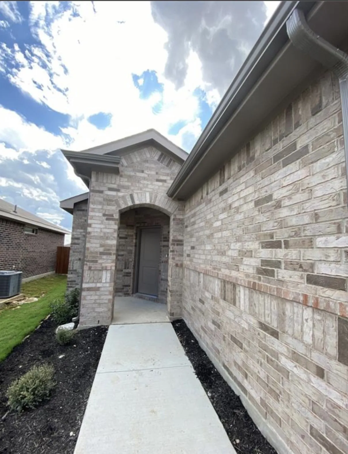Single Family Residence For Rent in Tarrant County , 9717 Hickory Knob Drive, Fort Worth, Texas 76108, 5 Bedroom, 2 Bathroom, 2 Garage spaces, 2,133 Sqft, built in 2021, mls#21396898, Real Estate Agent in Fort Worth, Homes For Rent in Tarrant county, Homes For Rent in Fort Worth, Realtor in Fort Worth Texas, Real Estate Brokerage Independent Realty Texas, Luminita Cordes Realtor
