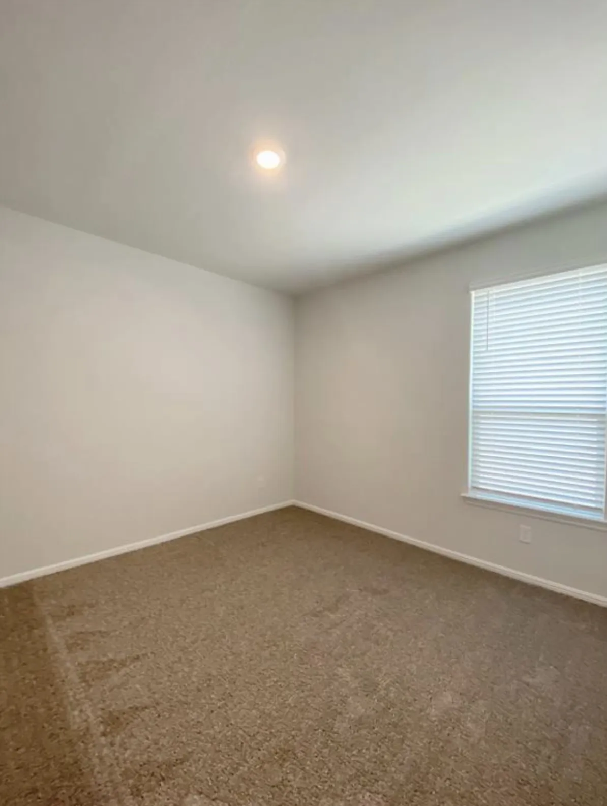 Single Family Residence For Rent in Tarrant County , 9717 Hickory Knob Drive, Fort Worth, Texas 76108, 5 Bedroom, 2 Bathroom, 2 Garage spaces, 2,133 Sqft, built in 2021, mls#21396898, Real Estate Agent in Fort Worth, Homes For Rent in Tarrant county, Homes For Rent in Fort Worth, Realtor in Fort Worth Texas, Real Estate Brokerage Independent Realty Texas, Luminita Cordes Realtor
