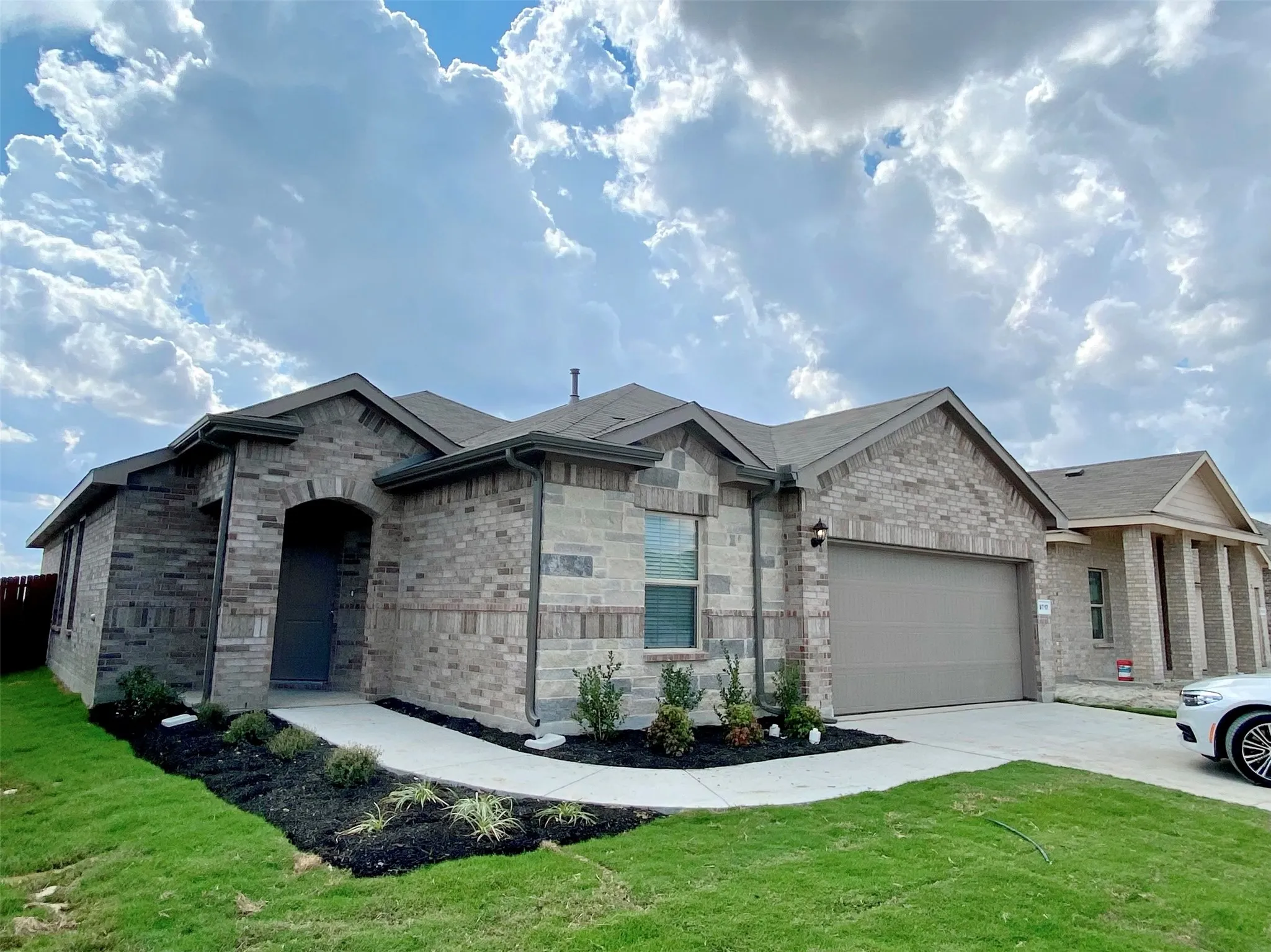 Single Family Residence For Rent in Tarrant County , 9717 Hickory Knob Drive, Fort Worth, Texas 76108, 5 Bedroom, 2 Bathroom, 2 Garage spaces, 2,133 Sqft, built in 2021, mls#21396898, Real Estate Agent in Fort Worth, Homes For Rent in Tarrant county, Homes For Rent in Fort Worth, Realtor in Fort Worth Texas, Real Estate Brokerage Independent Realty Texas, Luminita Cordes Realtor