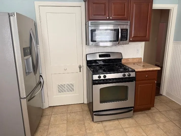 Duplex For Rent in Dallas County , 5450 Longview Street, Dallas, Texas 75206, 2 Bedroom, 1 Bathroom, Garage spaces, 3,096 Sqft, built in 1958, mls#21396903, Real Estate Agent in Dallas, Homes For Rent in Dallas county, Homes For Rent in Dallas, Realtor in Dallas Texas, Real Estate Brokerage Independent Realty Texas, Luminita Cordes Realtor