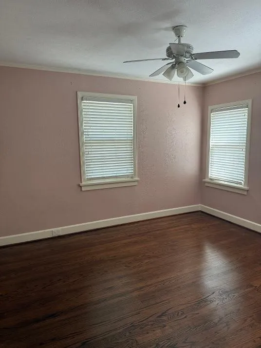 Duplex For Rent in Dallas County , 5450 Longview Street, Dallas, Texas 75206, 2 Bedroom, 1 Bathroom, Garage spaces, 3,096 Sqft, built in 1958, mls#21396903, Real Estate Agent in Dallas, Homes For Rent in Dallas county, Homes For Rent in Dallas, Realtor in Dallas Texas, Real Estate Brokerage Independent Realty Texas, Luminita Cordes Realtor