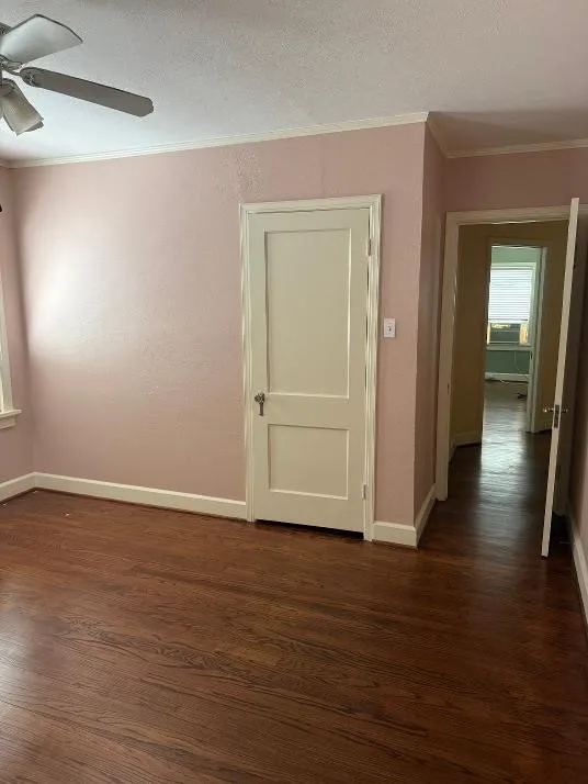 Duplex For Rent in Dallas County , 5450 Longview Street, Dallas, Texas 75206, 2 Bedroom, 1 Bathroom, Garage spaces, 3,096 Sqft, built in 1958, mls#21396903, Real Estate Agent in Dallas, Homes For Rent in Dallas county, Homes For Rent in Dallas, Realtor in Dallas Texas, Real Estate Brokerage Independent Realty Texas, Luminita Cordes Realtor