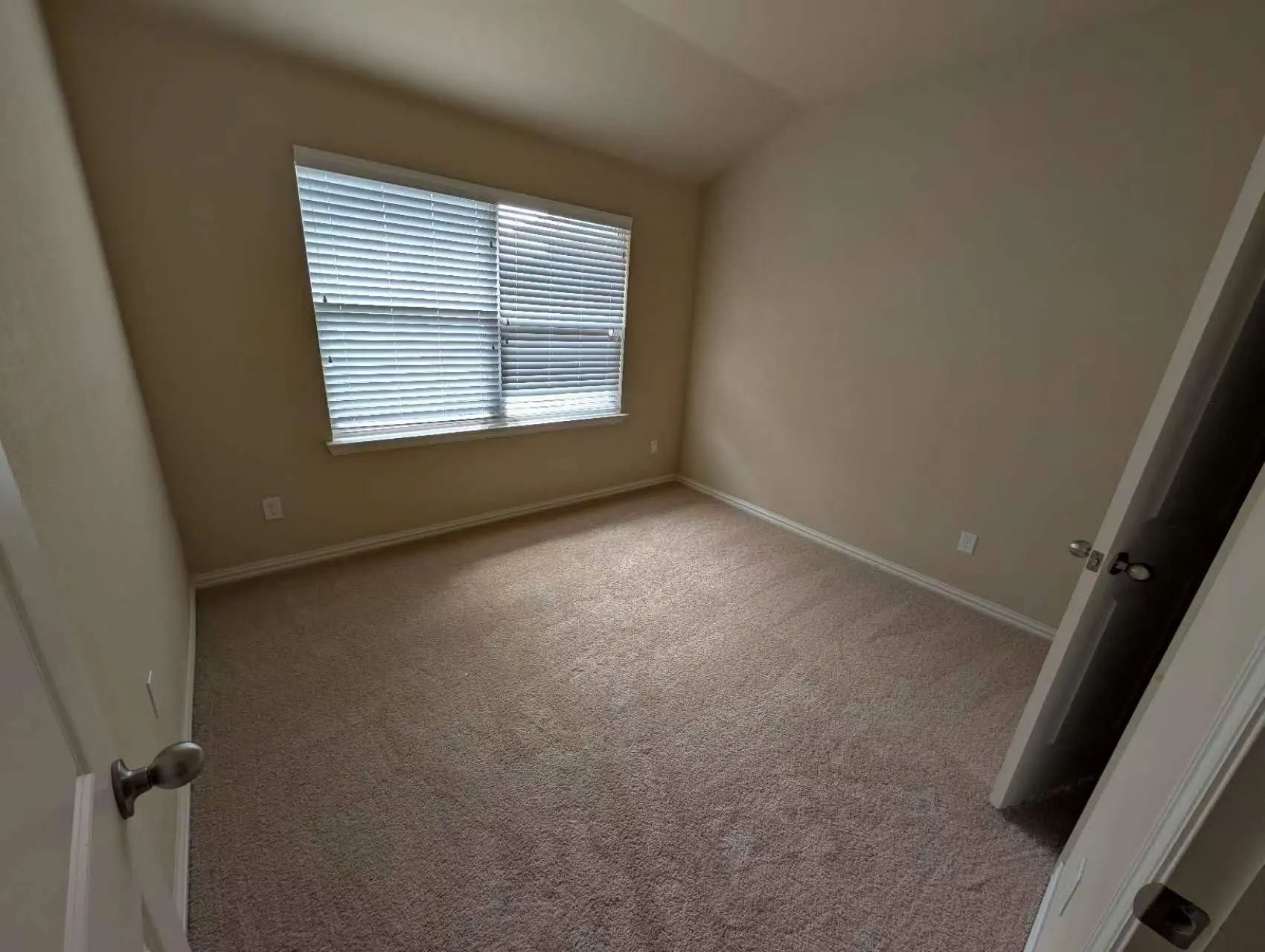Single Family Residence For Rent in Collin County , 4666 Perthshire Court, Plano, Texas 75024, 3 Bedroom, 3 Bathroom, 2 Garage spaces, 1,634 Sqft, built in 2013, mls#21396222, Real Estate Agent in Plano, Homes For Rent in Collin county, Homes For Rent in Plano, Realtor in Plano Texas, Real Estate Brokerage Independent Realty Texas, Luminita Cordes Realtor