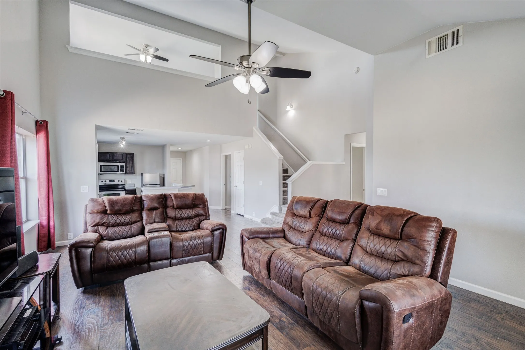Single Family Residence For Sale in Tarrant County , 951 Zachary Drive, Arlington, Texas 76002, 4 Bedroom, 3 Bathroom, 2 Garage spaces, 2,360 Sqft, built in 2008, mls#21396614, Real Estate Agent in Arlington, Homes For Sale in Tarrant county, Homes For Sale in Arlington, Realtor in Arlington Texas, Real Estate Brokerage Independent Realty Texas, Luminita Cordes Realtor