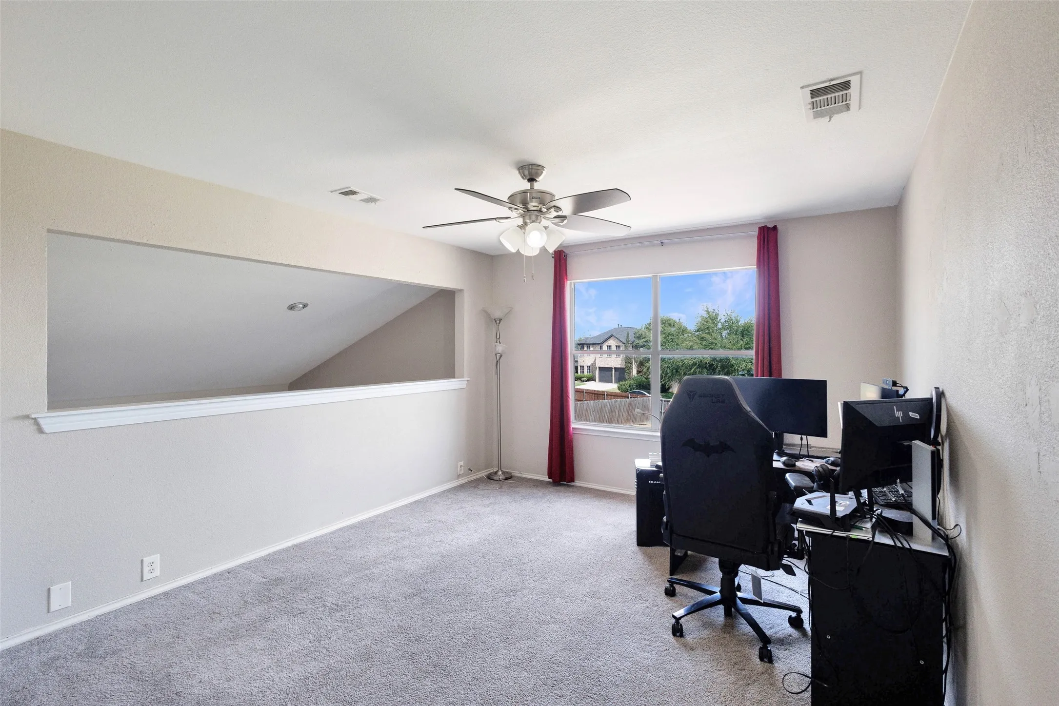 Single Family Residence For Sale in Tarrant County , 951 Zachary Drive, Arlington, Texas 76002, 4 Bedroom, 3 Bathroom, 2 Garage spaces, 2,360 Sqft, built in 2008, mls#21396614, Real Estate Agent in Arlington, Homes For Sale in Tarrant county, Homes For Sale in Arlington, Realtor in Arlington Texas, Real Estate Brokerage Independent Realty Texas, Luminita Cordes Realtor