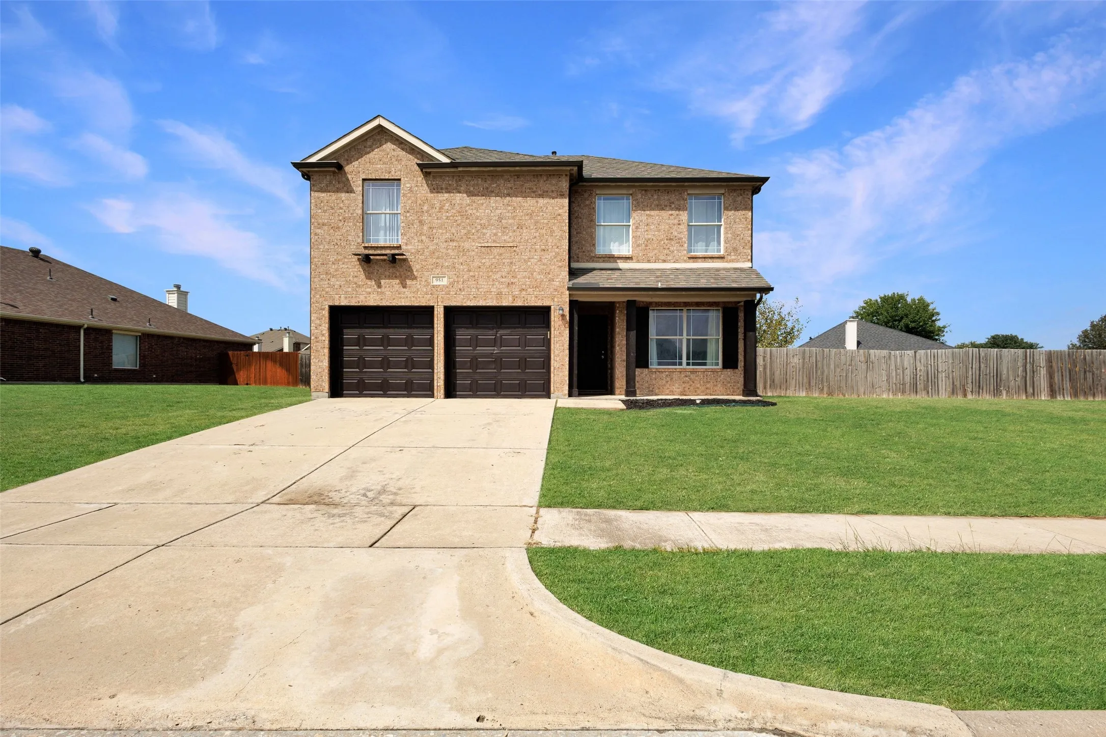 Single Family Residence For Sale in Tarrant County , 951 Zachary Drive, Arlington, Texas 76002, 4 Bedroom, 3 Bathroom, 2 Garage spaces, 2,360 Sqft, built in 2008, mls#21396614, Real Estate Agent in Arlington, Homes For Sale in Tarrant county, Homes For Sale in Arlington, Realtor in Arlington Texas, Real Estate Brokerage Independent Realty Texas, Luminita Cordes Realtor