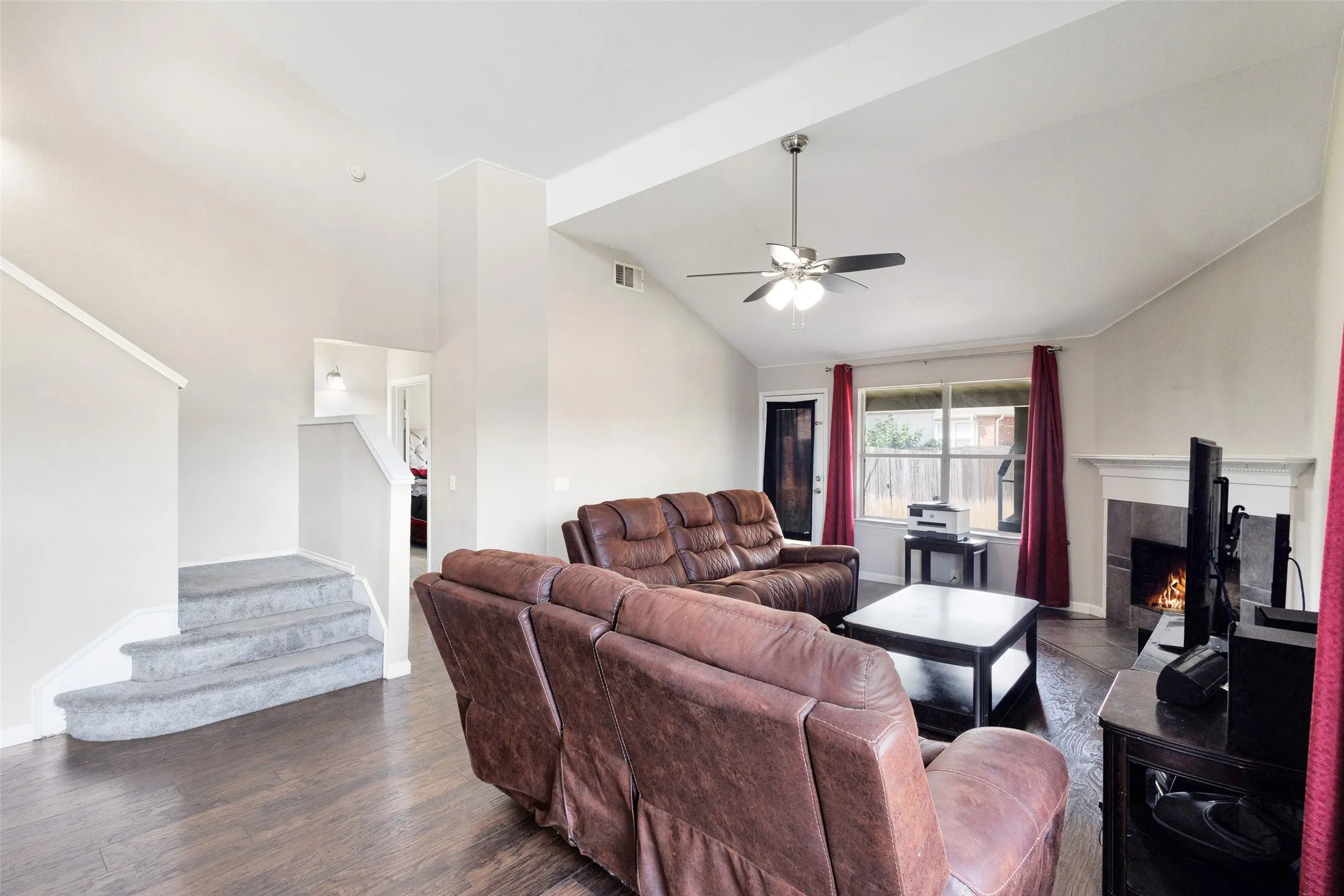 Single Family Residence For Sale in Tarrant County , 951 Zachary Drive, Arlington, Texas 76002, 4 Bedroom, 3 Bathroom, 2 Garage spaces, 2,360 Sqft, built in 2008, mls#21396614, Real Estate Agent in Arlington, Homes For Sale in Tarrant county, Homes For Sale in Arlington, Realtor in Arlington Texas, Real Estate Brokerage Independent Realty Texas, Luminita Cordes Realtor