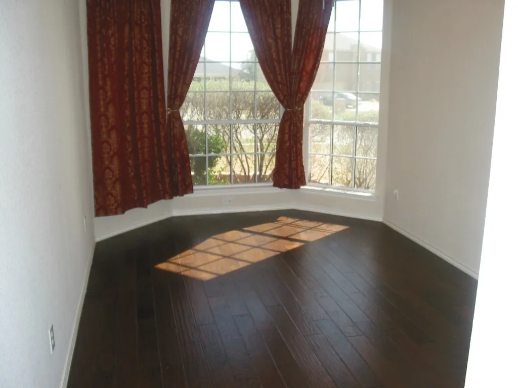 Single Family Residence For Rent in Tarrant County , 14013 Firebush Lane, Fort Worth, Texas 76052, 3 Bedroom, 2 Bathroom, 2 Garage spaces, 1,520 Sqft, built in 2006, mls#21396906, Real Estate Agent in Fort Worth, Homes For Rent in Tarrant county, Homes For Rent in Fort Worth, Realtor in Fort Worth Texas, Real Estate Brokerage Independent Realty Texas, Luminita Cordes Realtor