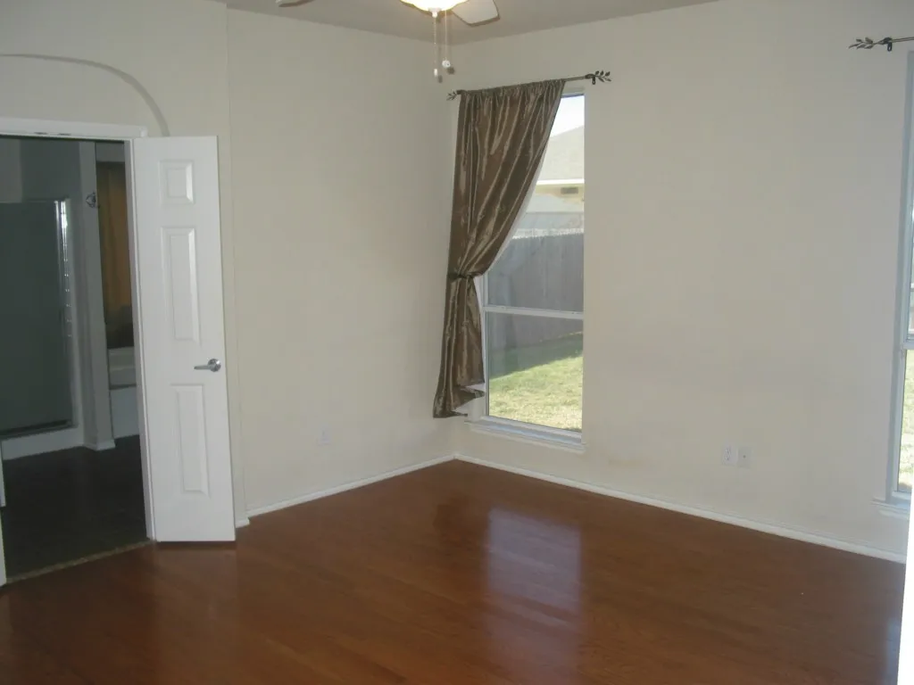 Single Family Residence For Rent in Tarrant County , 14013 Firebush Lane, Fort Worth, Texas 76052, 3 Bedroom, 2 Bathroom, 2 Garage spaces, 1,520 Sqft, built in 2006, mls#21396906, Real Estate Agent in Fort Worth, Homes For Rent in Tarrant county, Homes For Rent in Fort Worth, Realtor in Fort Worth Texas, Real Estate Brokerage Independent Realty Texas, Luminita Cordes Realtor