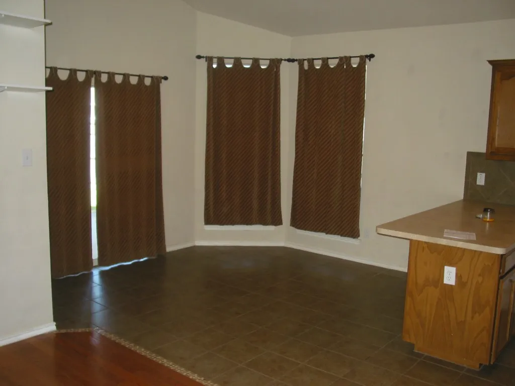 Single Family Residence For Rent in Tarrant County , 14013 Firebush Lane, Fort Worth, Texas 76052, 3 Bedroom, 2 Bathroom, 2 Garage spaces, 1,520 Sqft, built in 2006, mls#21396906, Real Estate Agent in Fort Worth, Homes For Rent in Tarrant county, Homes For Rent in Fort Worth, Realtor in Fort Worth Texas, Real Estate Brokerage Independent Realty Texas, Luminita Cordes Realtor