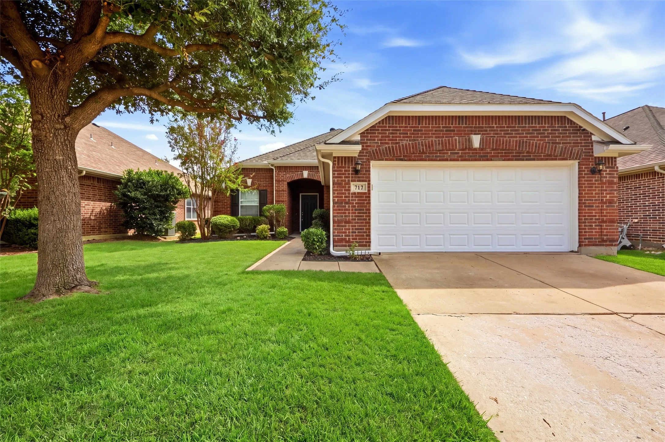 The moment you step inside, you’ll see why this is the kind of home people love coming back to. A desirable open floor plan connects the spacious family room, kitchen, and breakfast area, creating a comfortable place for quiet mornings, everyday meals, and lively gatherings.