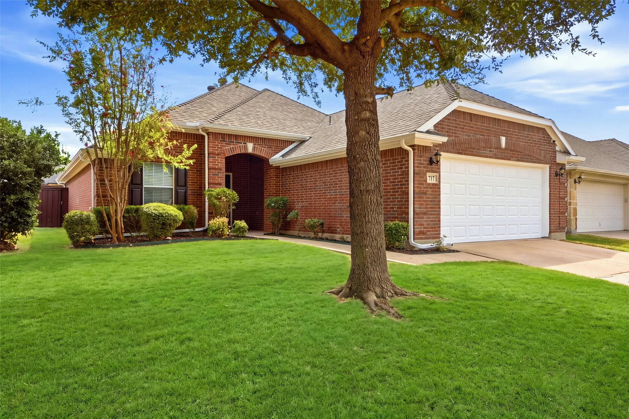 The moment you step inside, you’ll see why this is the kind of home people love coming back to. A desirable open floor plan connects the spacious family room, kitchen, and breakfast area, creating a comfortable place for quiet mornings, everyday meals, and lively gatherings.