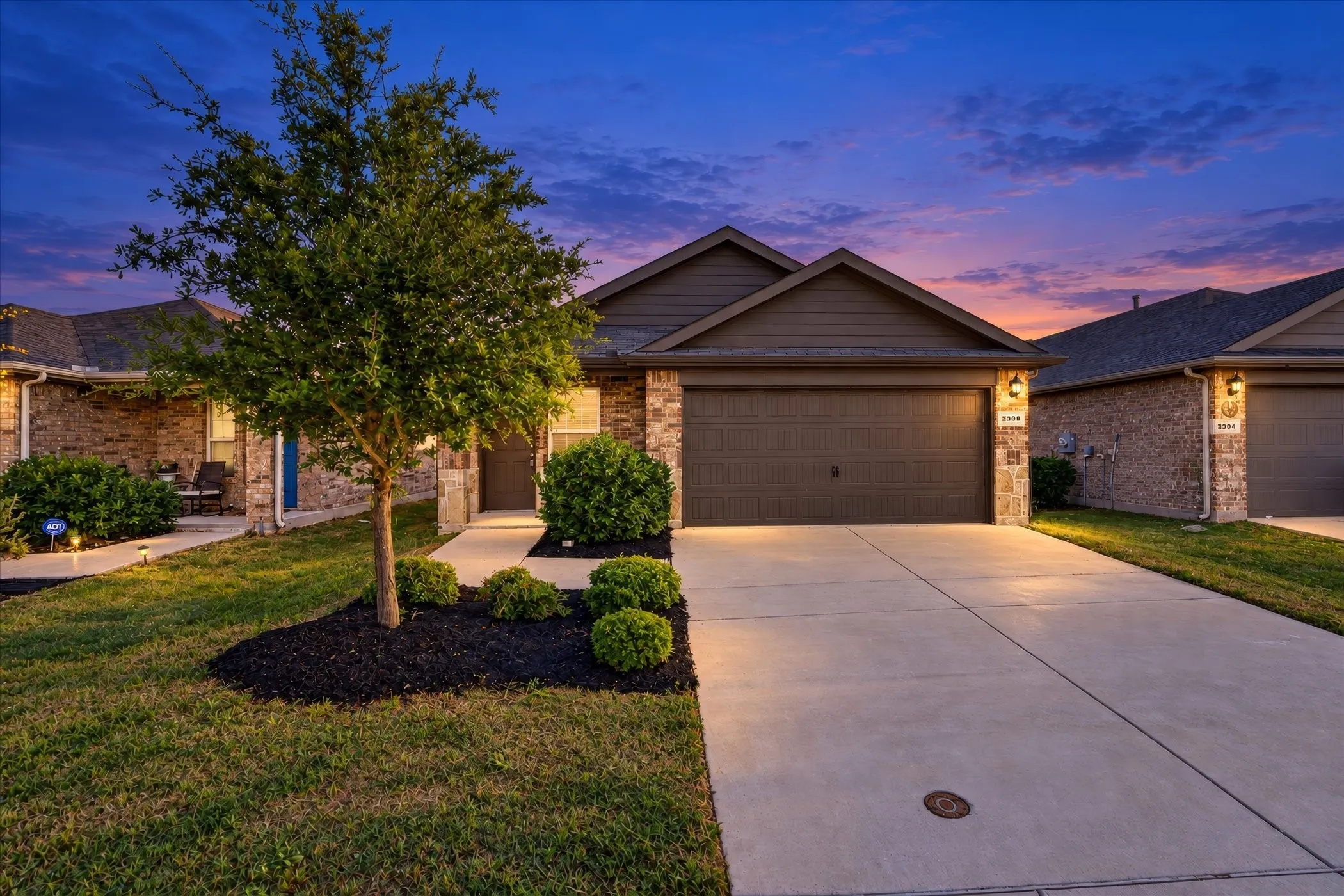 Single Family Residence For Sale in Kaufman County , 2306 Moonglade Lane, Crandall, Texas 75114, 3 Bedroom, 2 Bathroom, 2 Garage spaces, 1,522 Sqft, built in 2020, mls#21396908, Real Estate Agent in Crandall, Homes For Sale in Kaufman county, Homes For Sale in Crandall, Realtor in Crandall Texas, Real Estate Brokerage Independent Realty Texas, Luminita Cordes Realtor