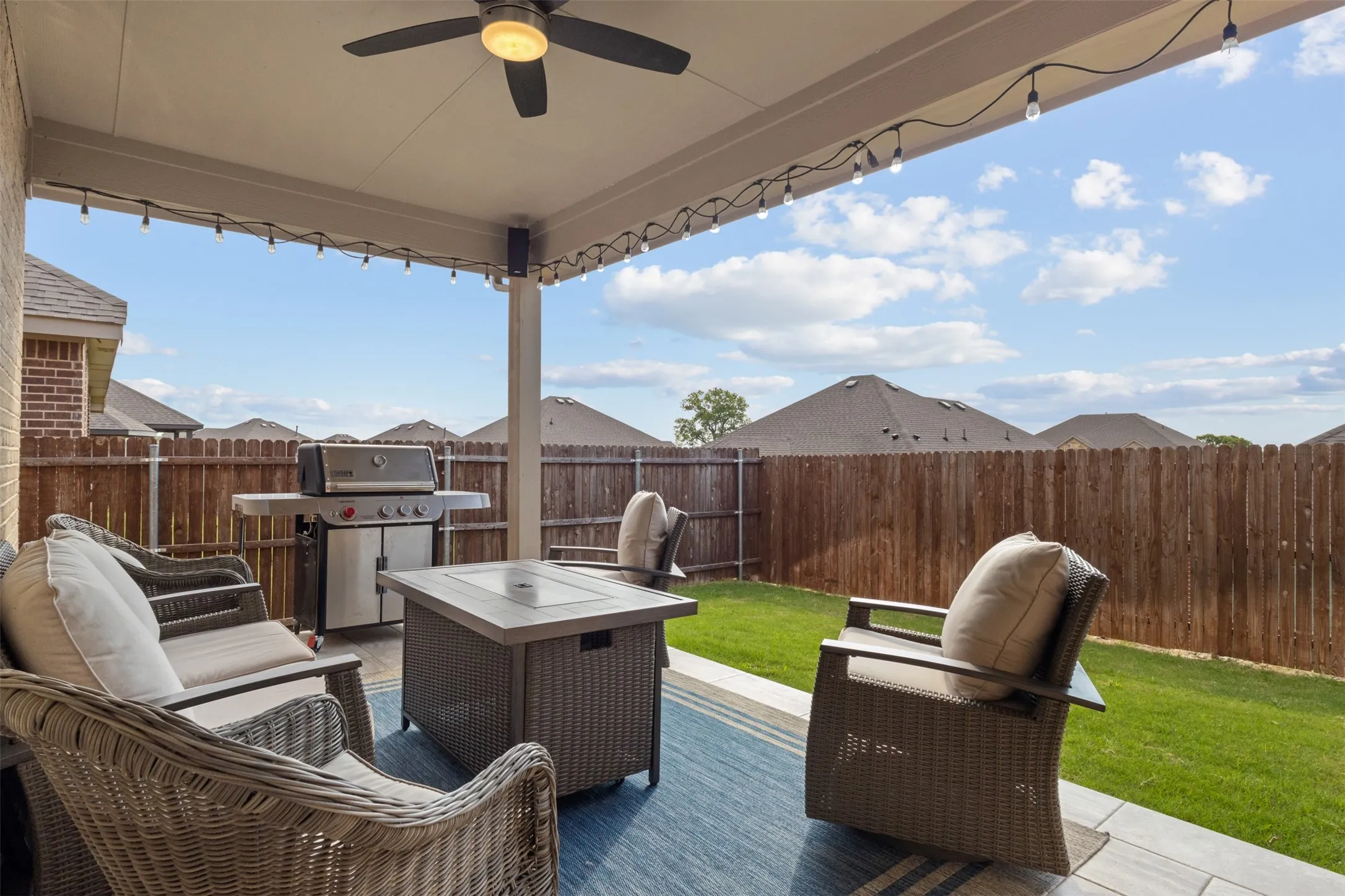 Single Family Residence For Sale in Ellis County , 3615 Orchard Street, Grand Prairie, Texas 76065, 4 Bedroom, 2 Bathroom, 3 Garage spaces, 2,285 Sqft, built in 2022, mls#21396588, Real Estate Agent in Grand Prairie, Homes For Sale in Ellis county, Homes For Sale in Grand Prairie, Realtor in Grand Prairie Texas, Real Estate Brokerage Independent Realty Texas, Luminita Cordes Realtor