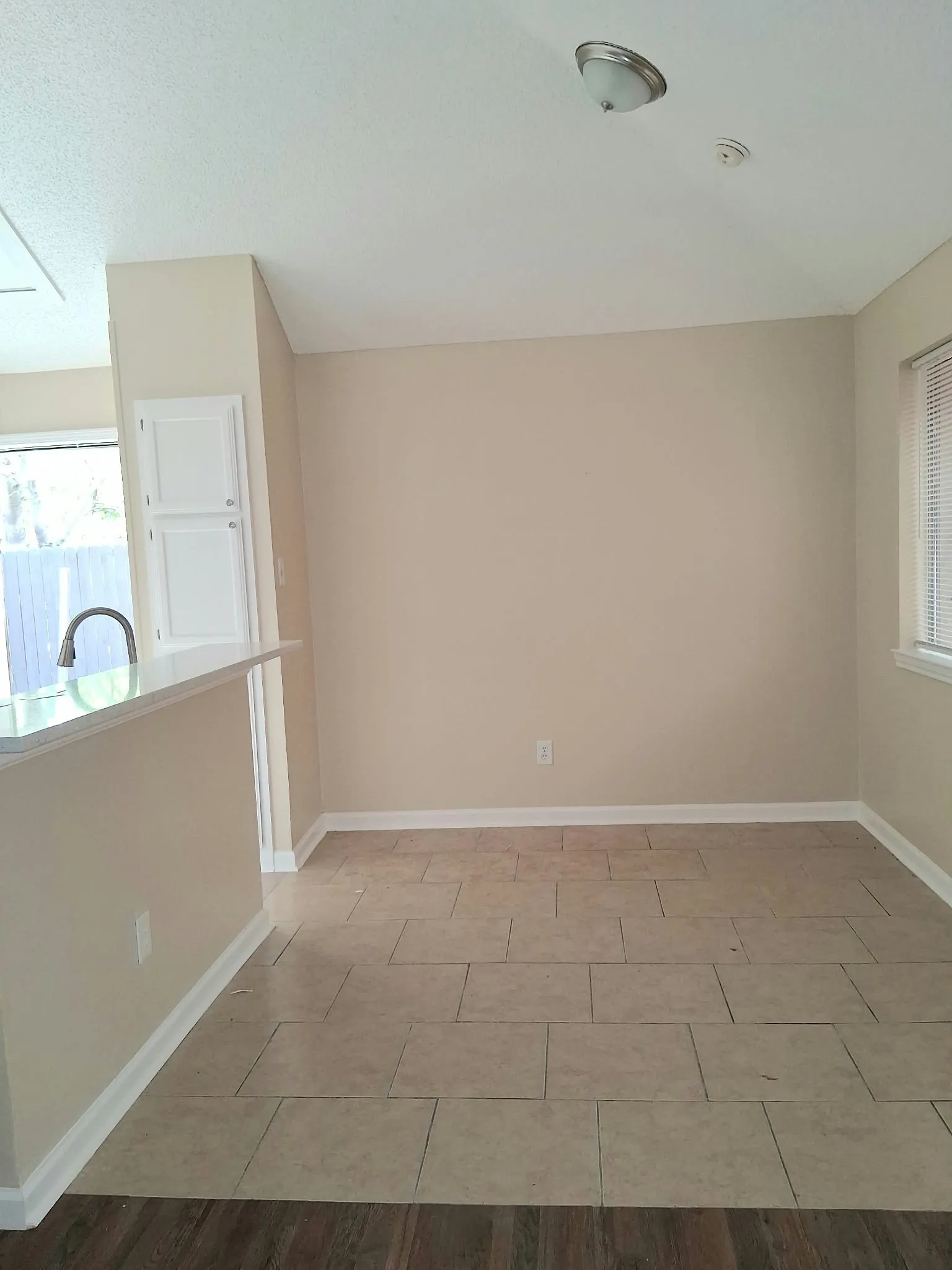 Single Family Residence For Rent in Dallas County , 3208 Poplar Springs Lane, Dallas, Texas 75227, 4 Bedroom, 2 Bathroom, Garage spaces, 1,378 Sqft, built in 1987, mls#21396910, Real Estate Agent in Dallas, Homes For Rent in Dallas county, Homes For Rent in Dallas, Realtor in Dallas Texas, Real Estate Brokerage Independent Realty Texas, Luminita Cordes Realtor