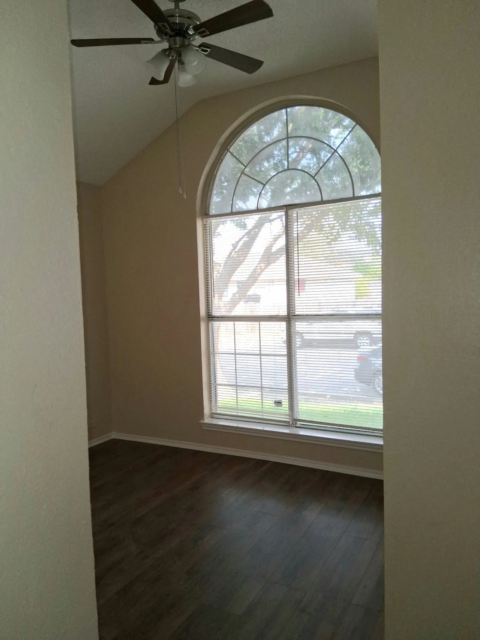 Single Family Residence For Rent in Dallas County , 3208 Poplar Springs Lane, Dallas, Texas 75227, 4 Bedroom, 2 Bathroom, Garage spaces, 1,378 Sqft, built in 1987, mls#21396910, Real Estate Agent in Dallas, Homes For Rent in Dallas county, Homes For Rent in Dallas, Realtor in Dallas Texas, Real Estate Brokerage Independent Realty Texas, Luminita Cordes Realtor