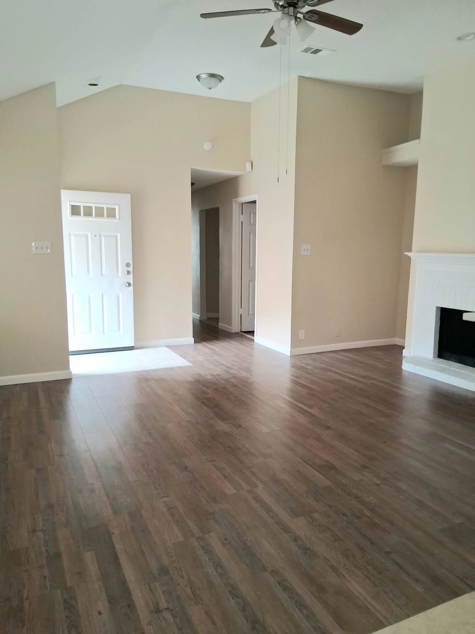Single Family Residence For Rent in Dallas County , 3208 Poplar Springs Lane, Dallas, Texas 75227, 4 Bedroom, 2 Bathroom, Garage spaces, 1,378 Sqft, built in 1987, mls#21396910, Real Estate Agent in Dallas, Homes For Rent in Dallas county, Homes For Rent in Dallas, Realtor in Dallas Texas, Real Estate Brokerage Independent Realty Texas, Luminita Cordes Realtor