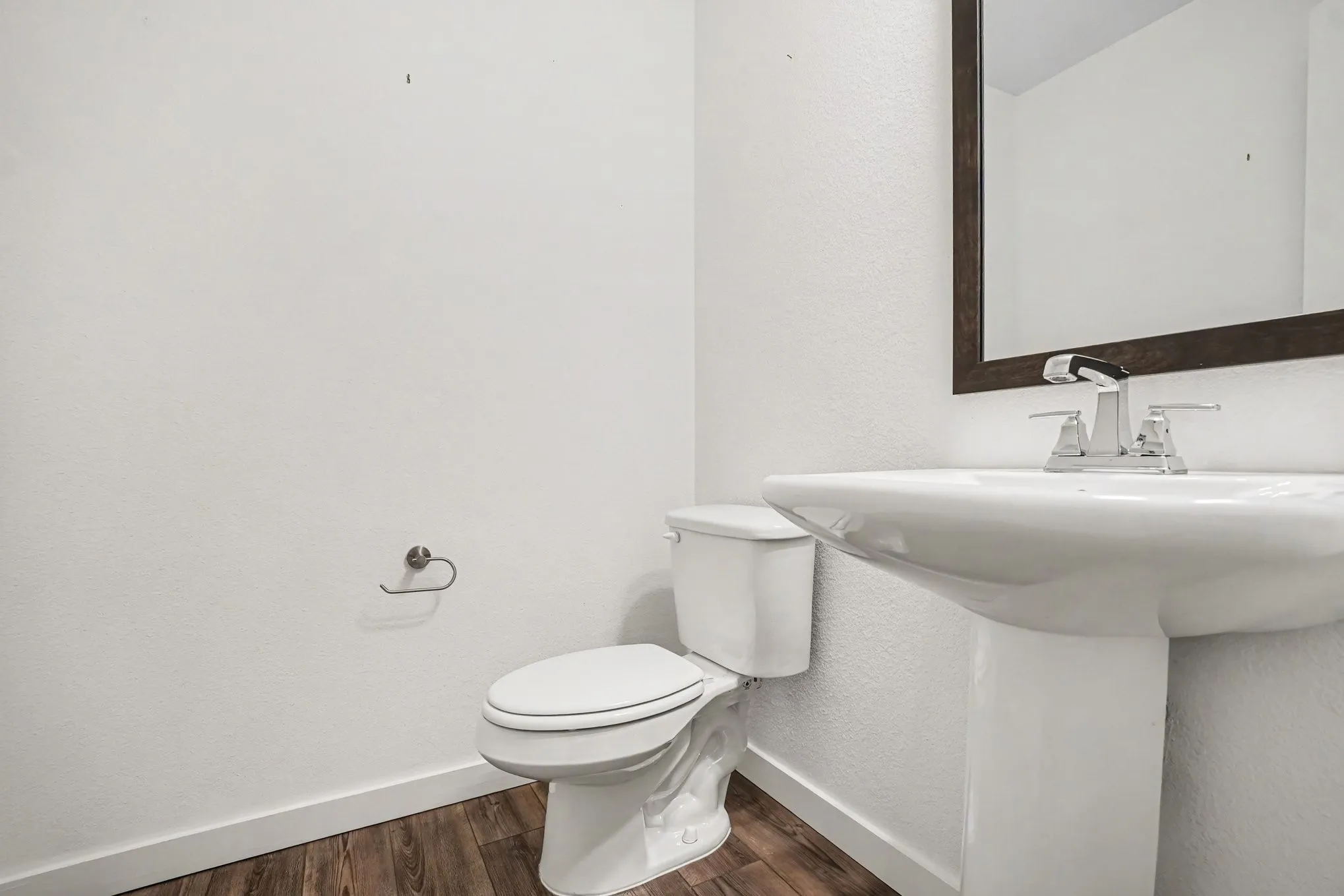 Single Family Residence For Sale in Tarrant County , 204 Venice Avenue, Flower Mound, Texas 75028, 2 Bedroom, 3 Bathroom, 2 Garage spaces, 1,720 Sqft, built in 2023, mls#21394881, Real Estate Agent in Flower Mound, Homes For Sale in Tarrant county, Homes For Sale in Flower Mound, Realtor in Flower Mound Texas, Real Estate Brokerage Independent Realty Texas, Luminita Cordes Realtor