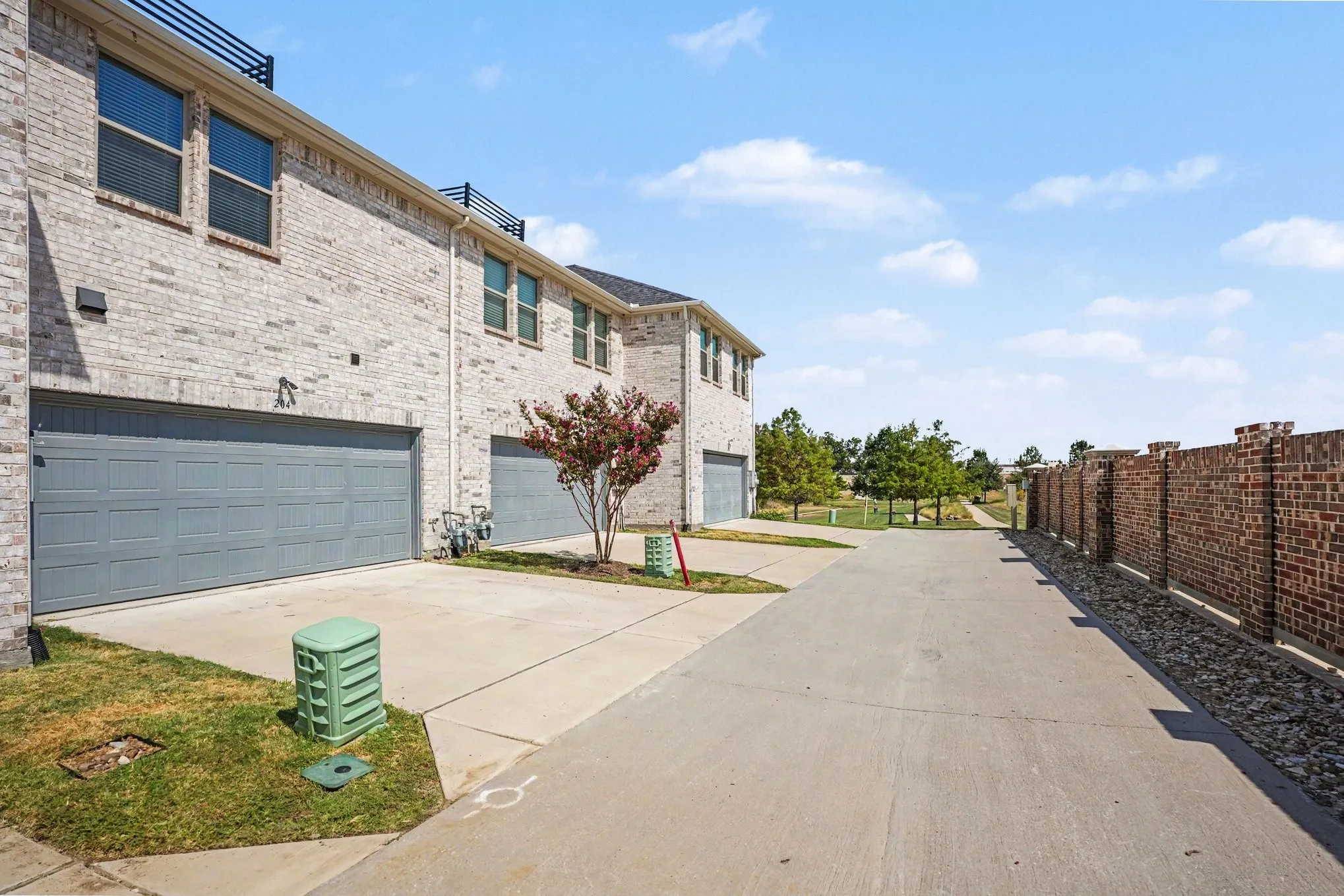 Single Family Residence For Sale in Tarrant County , 204 Venice Avenue, Flower Mound, Texas 75028, 2 Bedroom, 3 Bathroom, 2 Garage spaces, 1,720 Sqft, built in 2023, mls#21394881, Real Estate Agent in Flower Mound, Homes For Sale in Tarrant county, Homes For Sale in Flower Mound, Realtor in Flower Mound Texas, Real Estate Brokerage Independent Realty Texas, Luminita Cordes Realtor