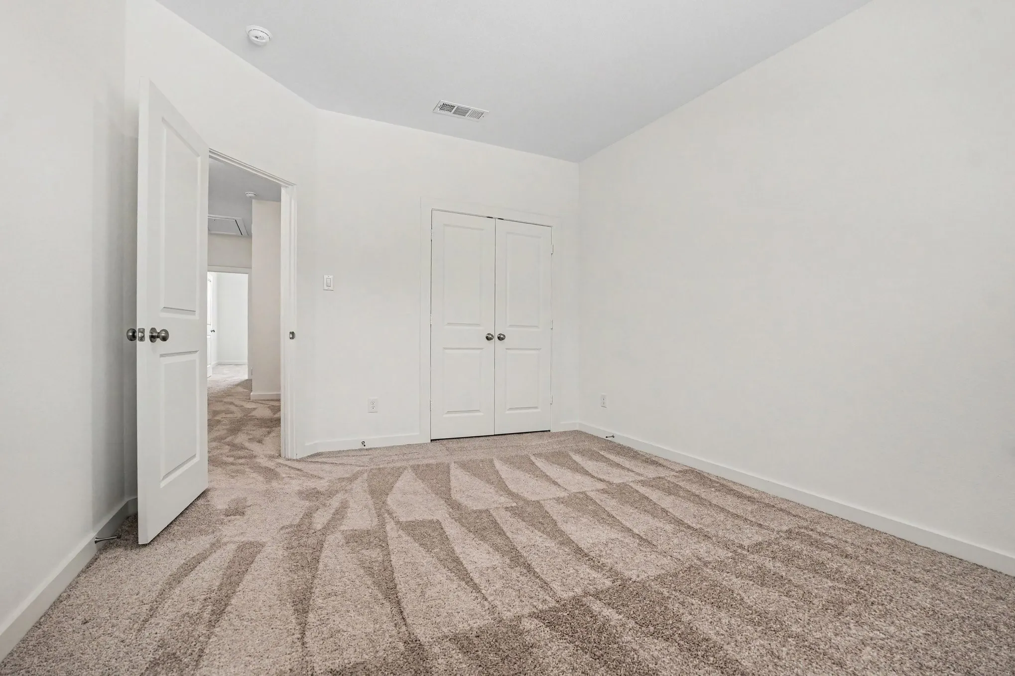 Single Family Residence For Sale in Tarrant County , 204 Venice Avenue, Flower Mound, Texas 75028, 2 Bedroom, 3 Bathroom, 2 Garage spaces, 1,720 Sqft, built in 2023, mls#21394881, Real Estate Agent in Flower Mound, Homes For Sale in Tarrant county, Homes For Sale in Flower Mound, Realtor in Flower Mound Texas, Real Estate Brokerage Independent Realty Texas, Luminita Cordes Realtor