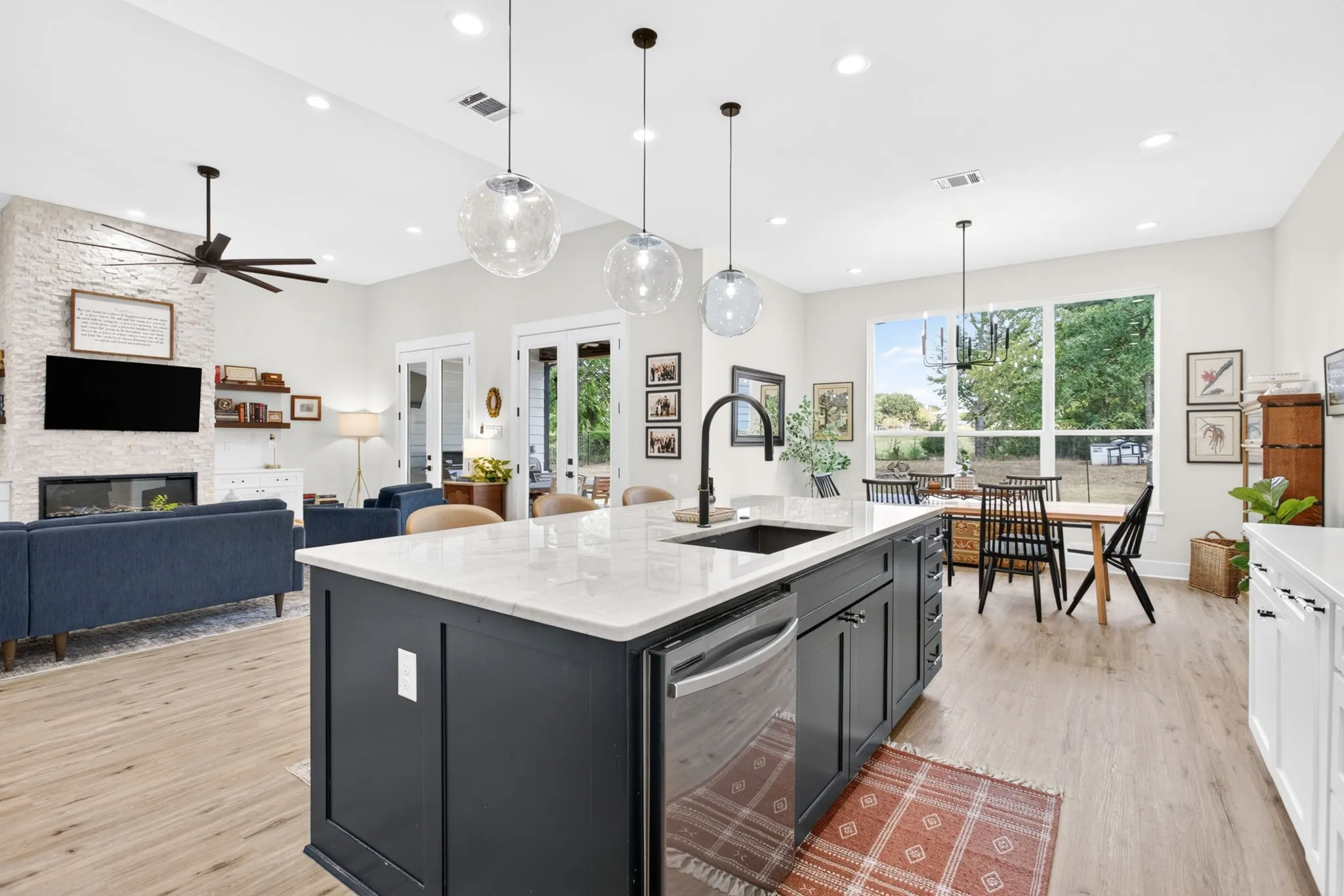 Single Family Residence For Sale in Johnson County , 4072 County Road 711d, Cleburne, Texas 76031, 5 Bedroom, 4 Bathroom, 2 Garage spaces, 3,431 Sqft, built in 2023, mls#21392059, Real Estate Agent in Cleburne, Homes For Sale in Johnson county, Homes For Sale in Cleburne, Realtor in Cleburne Texas, Real Estate Brokerage Independent Realty Texas, Luminita Cordes Realtor