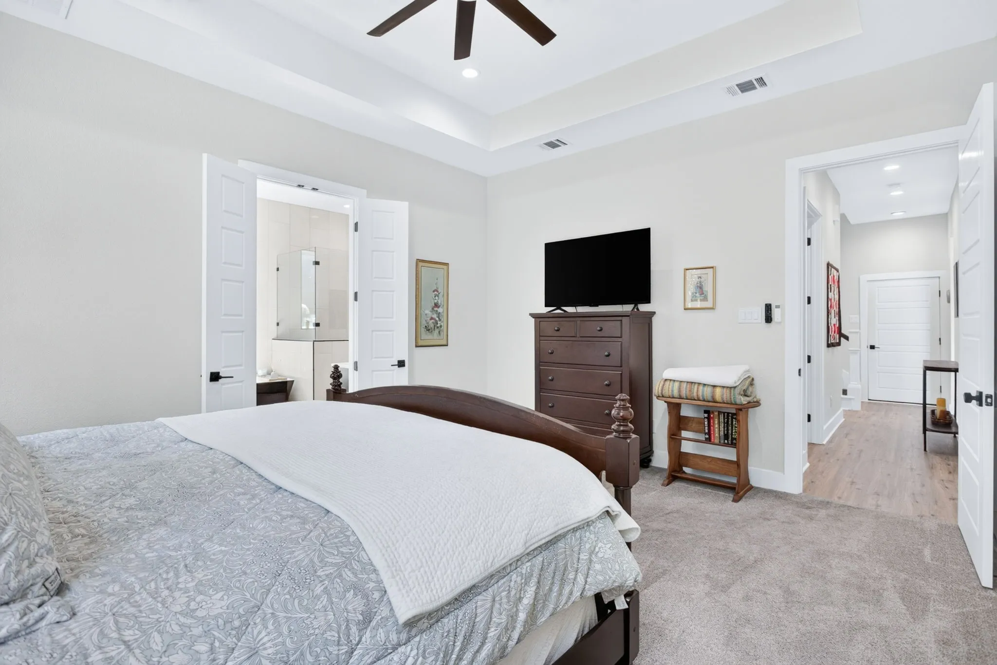 Single Family Residence For Sale in Johnson County , 4072 County Road 711d, Cleburne, Texas 76031, 5 Bedroom, 4 Bathroom, 2 Garage spaces, 3,431 Sqft, built in 2023, mls#21392059, Real Estate Agent in Cleburne, Homes For Sale in Johnson county, Homes For Sale in Cleburne, Realtor in Cleburne Texas, Real Estate Brokerage Independent Realty Texas, Luminita Cordes Realtor
